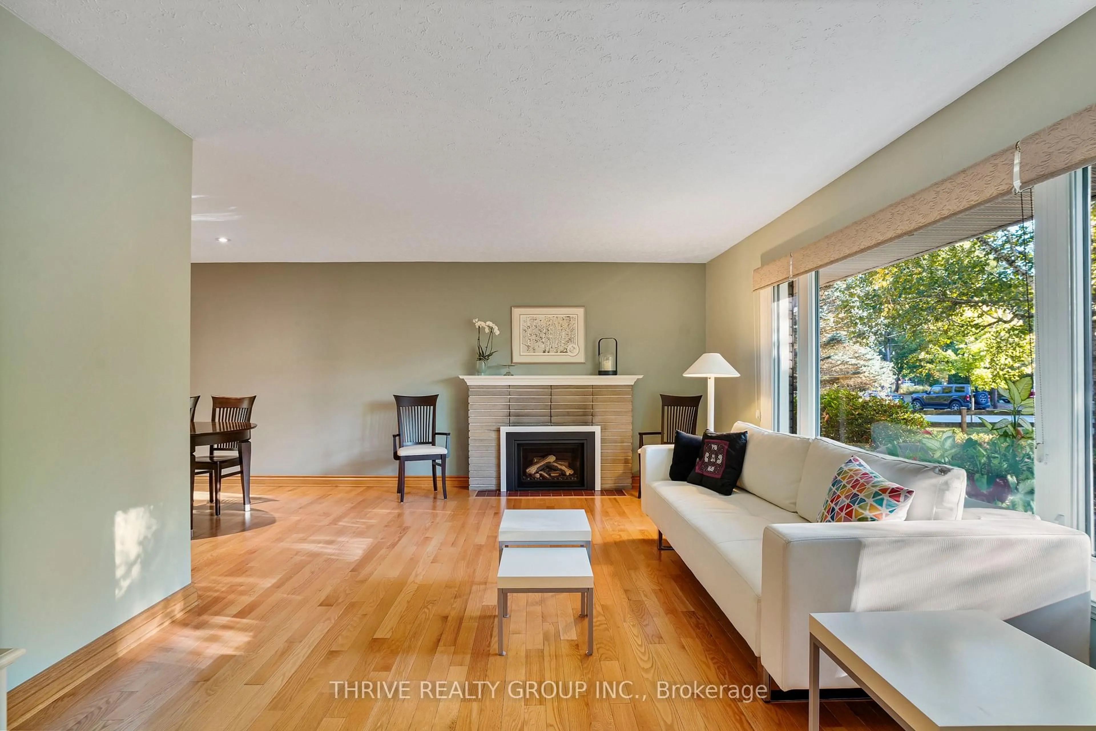Living room with furniture, unknown for 478 Glen Cres, London North Ontario N6H 3L4