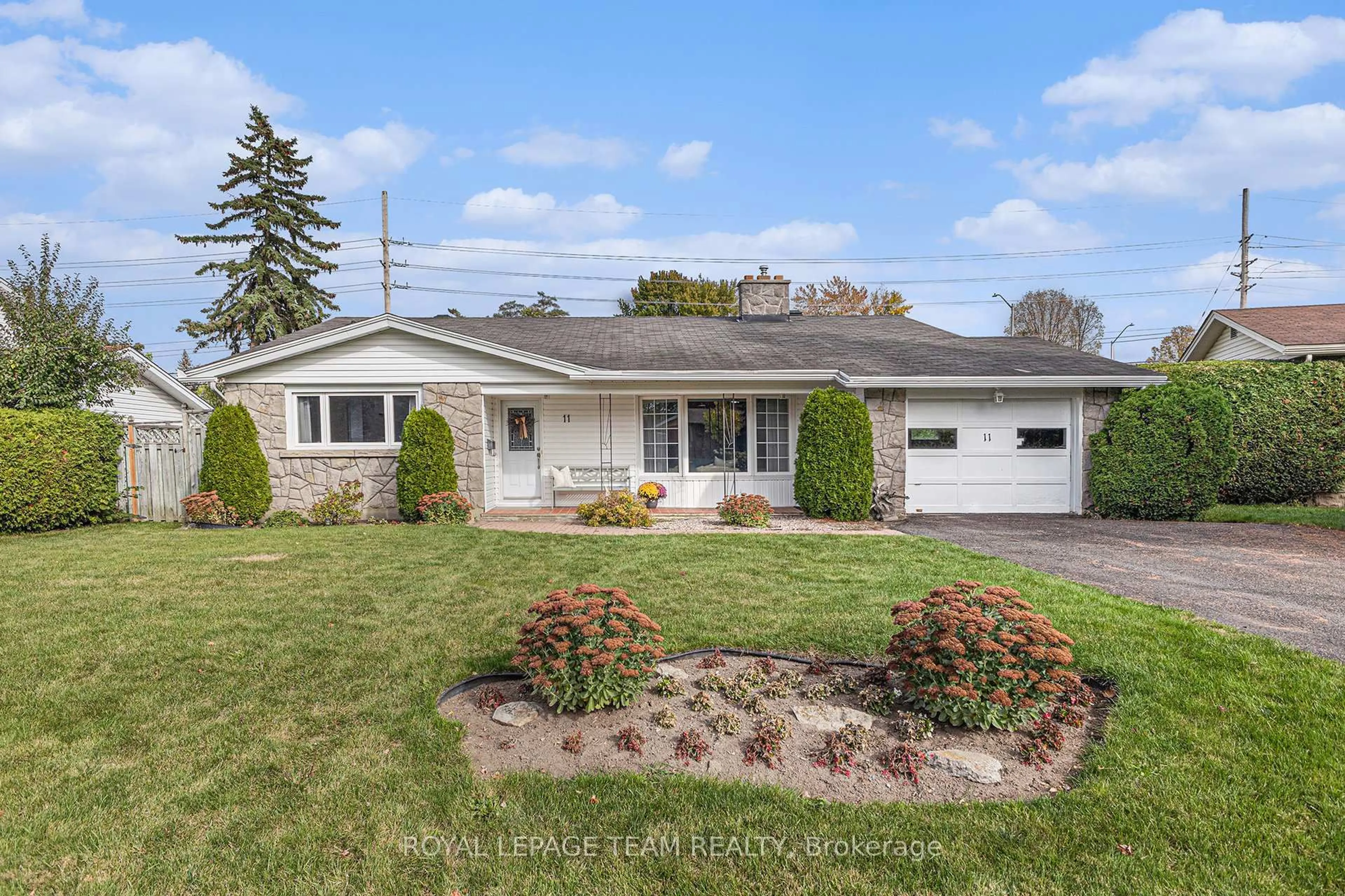 Unknown for 11 Horner Dr, Ottawa Ontario K2H 5E6