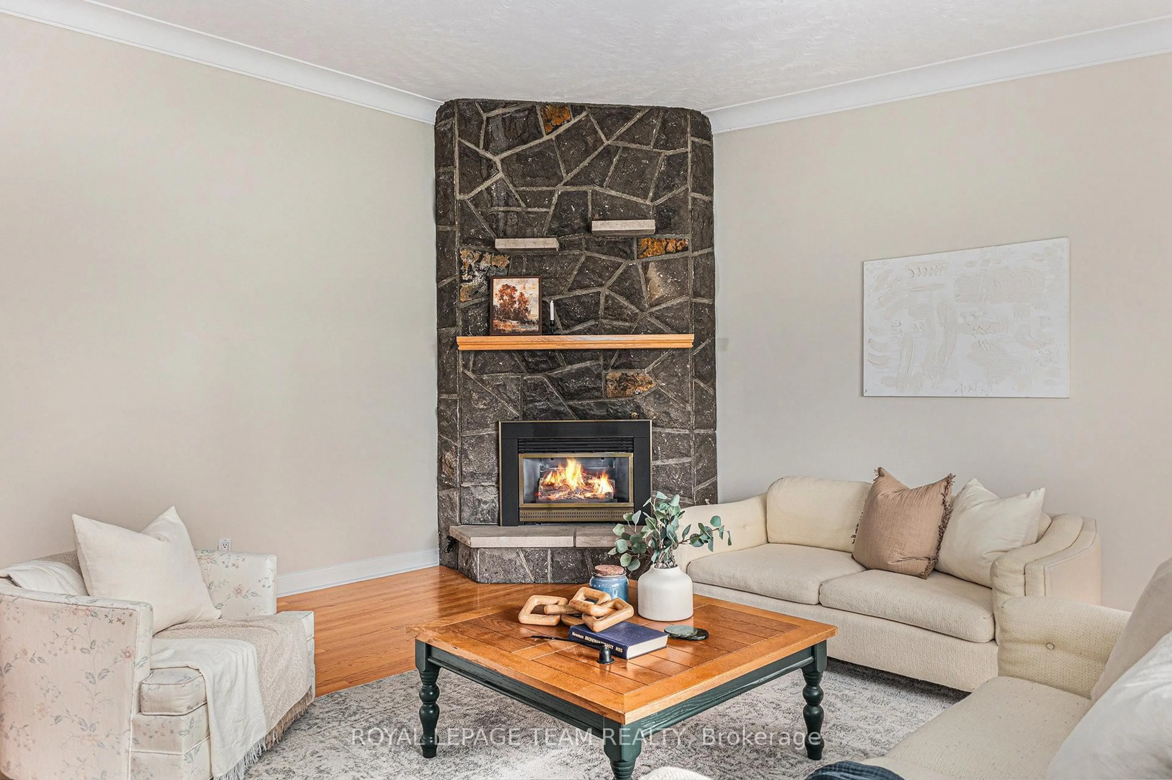 Living room with furniture, unknown for 11 Horner Dr, Ottawa Ontario K2H 5E6