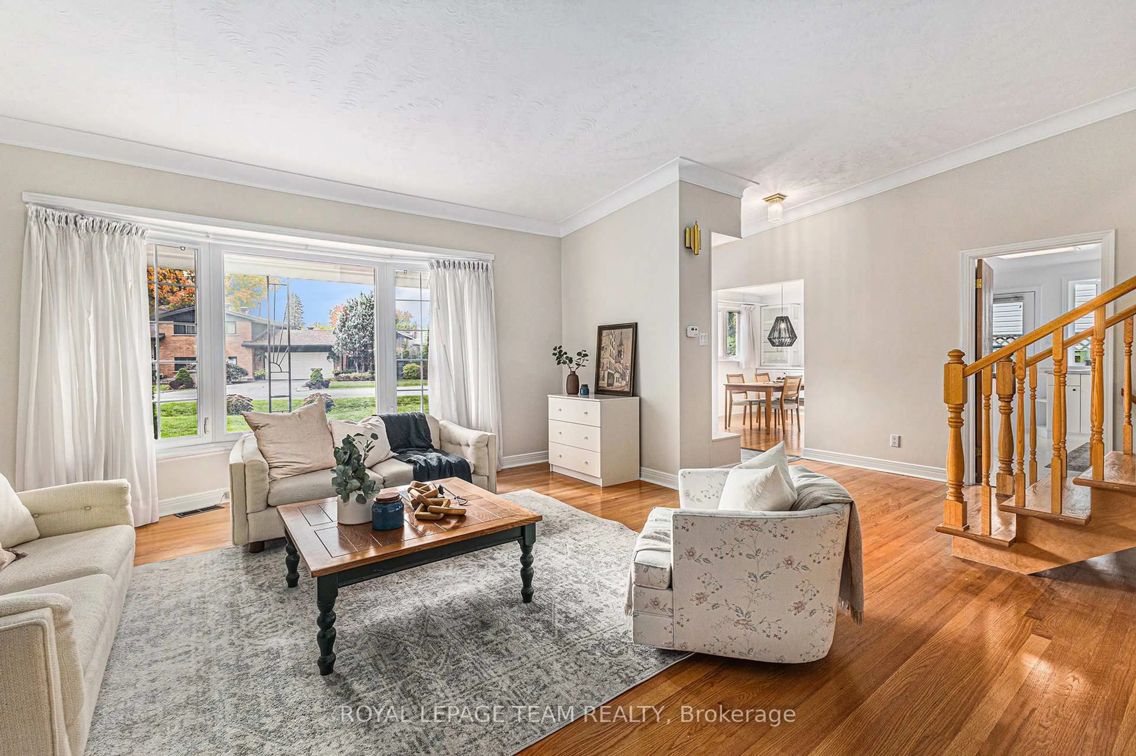 Living room with furniture, unknown for 11 Horner Dr, Ottawa Ontario K2H 5E6