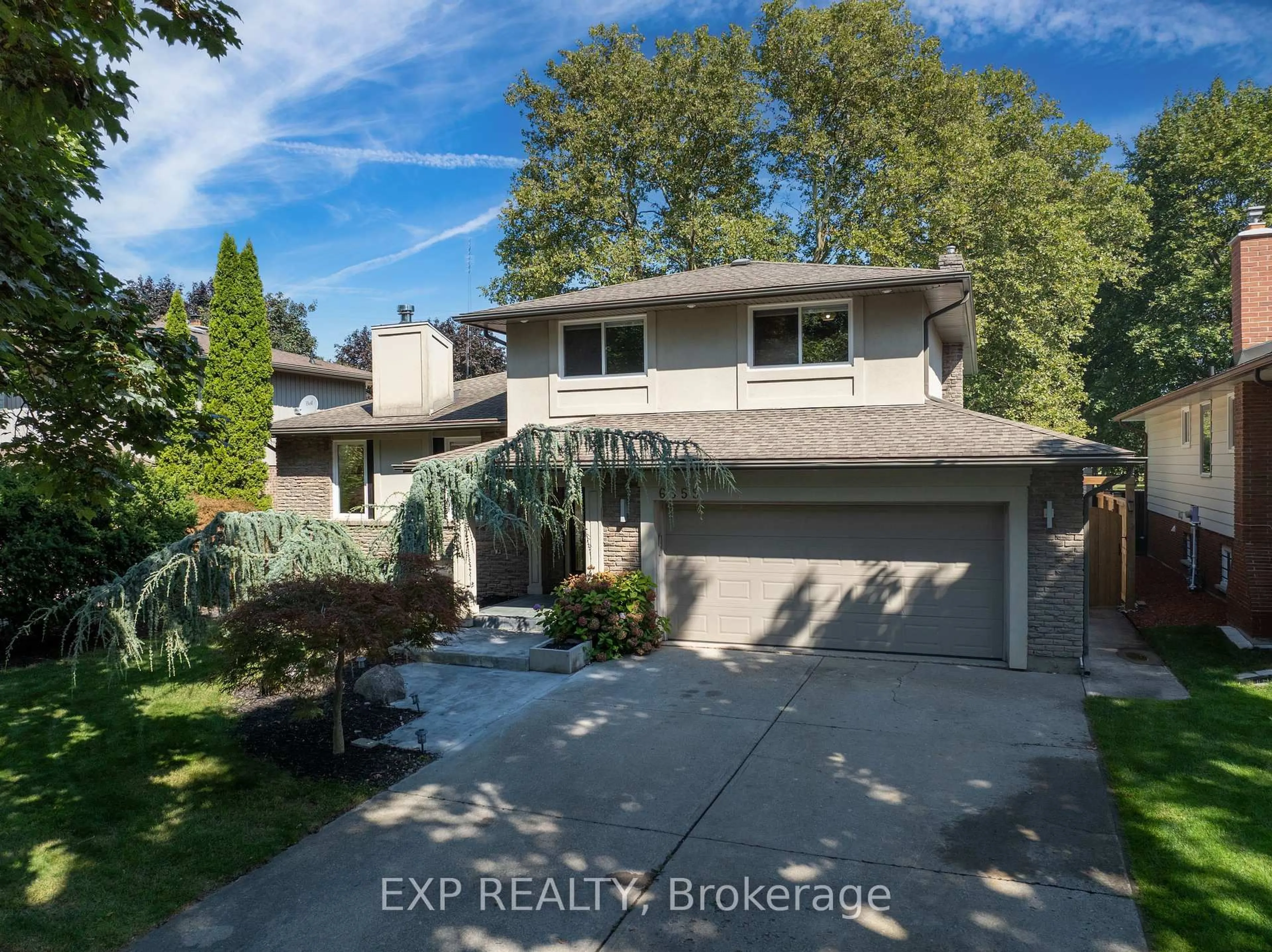 Home with vinyl exterior material, street for 6559 Jupiter Blvd, Niagara Falls Ontario L2J 3Y4