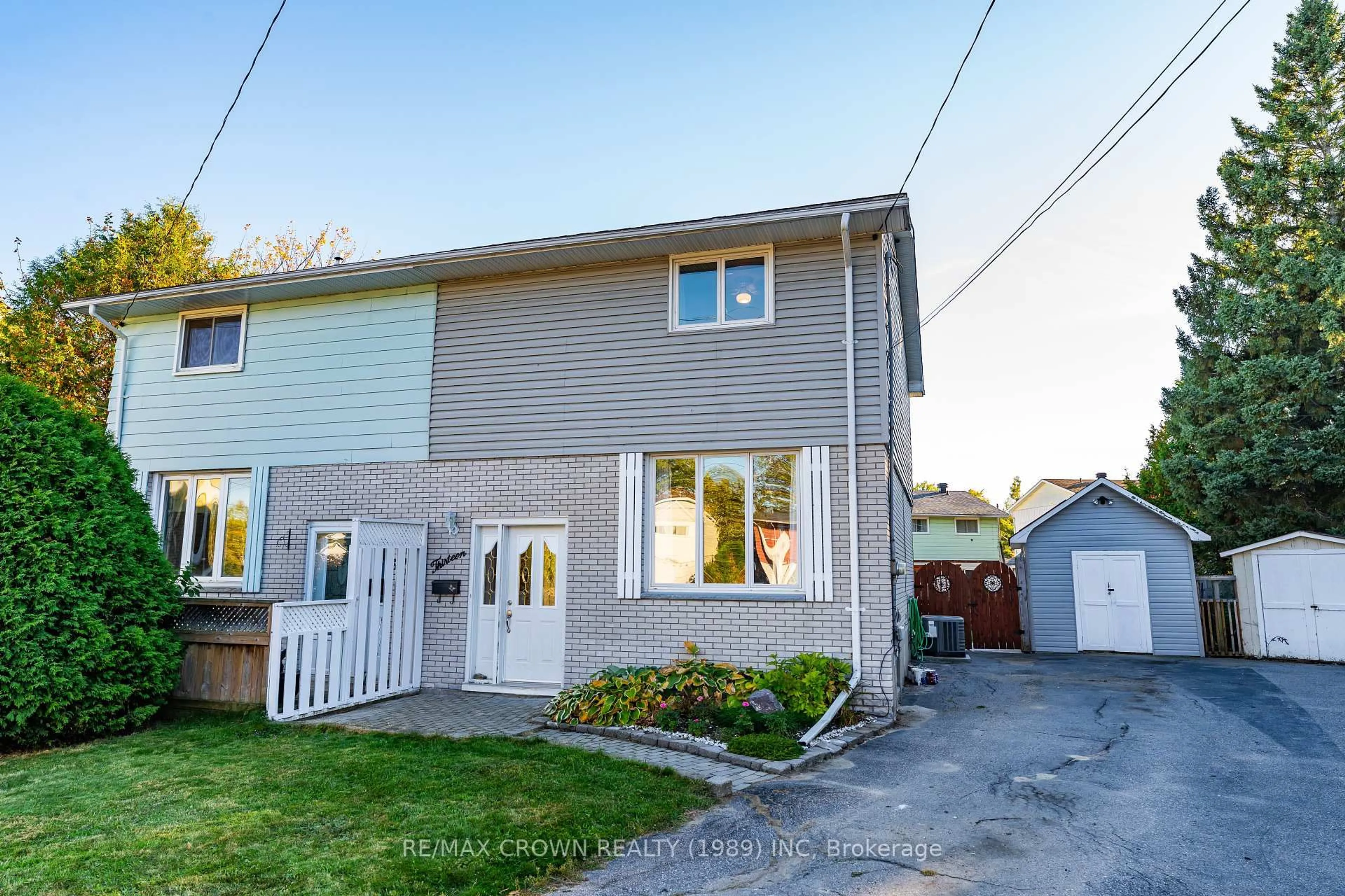 A pic from outside/outdoor area/front of a property/back of a property/a pic from drone, street for 13 Arthur Crt, North Bay Ontario P1A 3K1