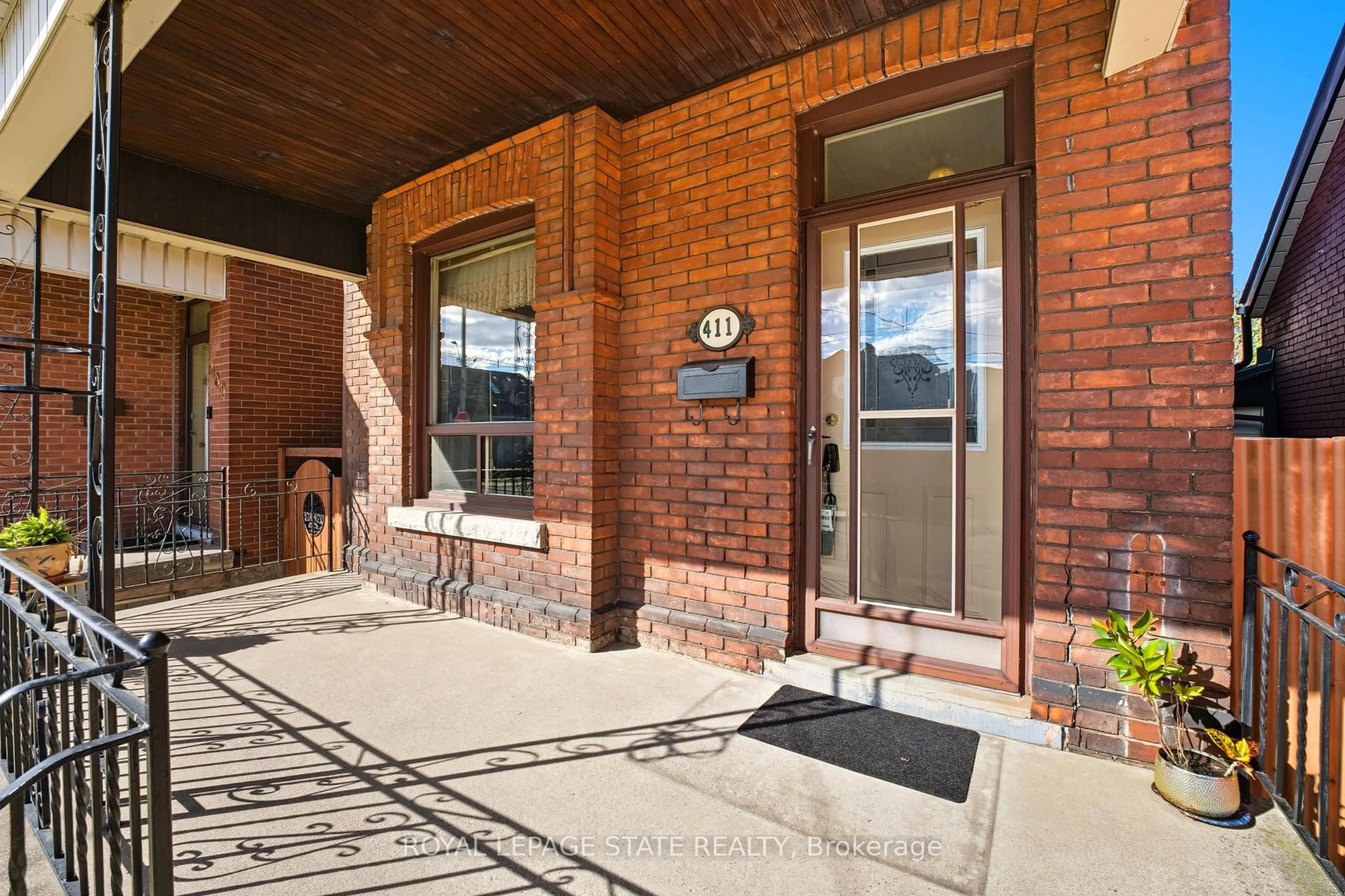 Unknown for 411 Catharine St, Hamilton Ontario L8L 4T7
