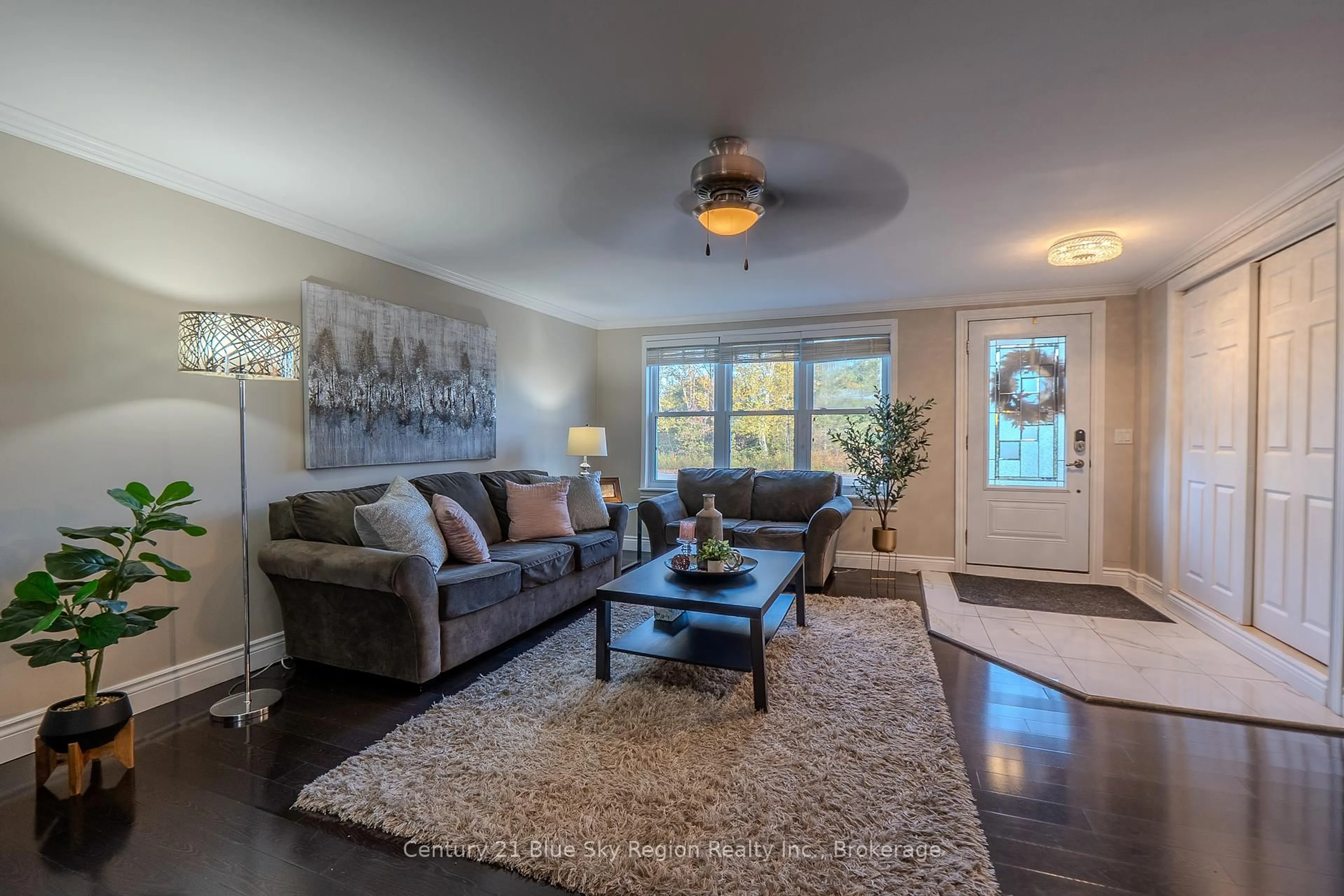 Living room with furniture, unknown for 77 Berkley Blvd, North Bay Ontario P1B 8G3