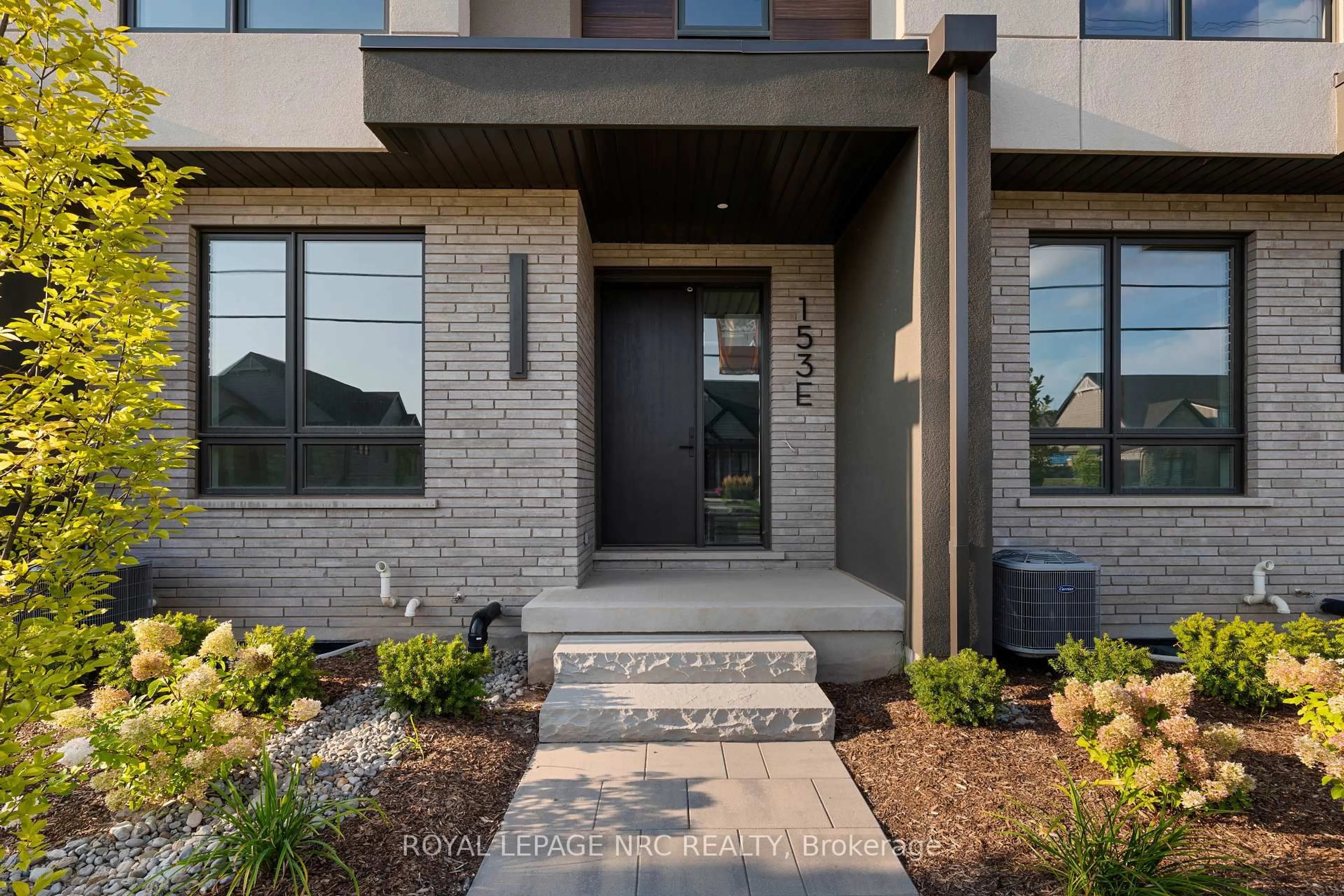 Home with brick exterior material, street for 153E Port Robinson Rd, Pelham Ontario L0S 1E0
