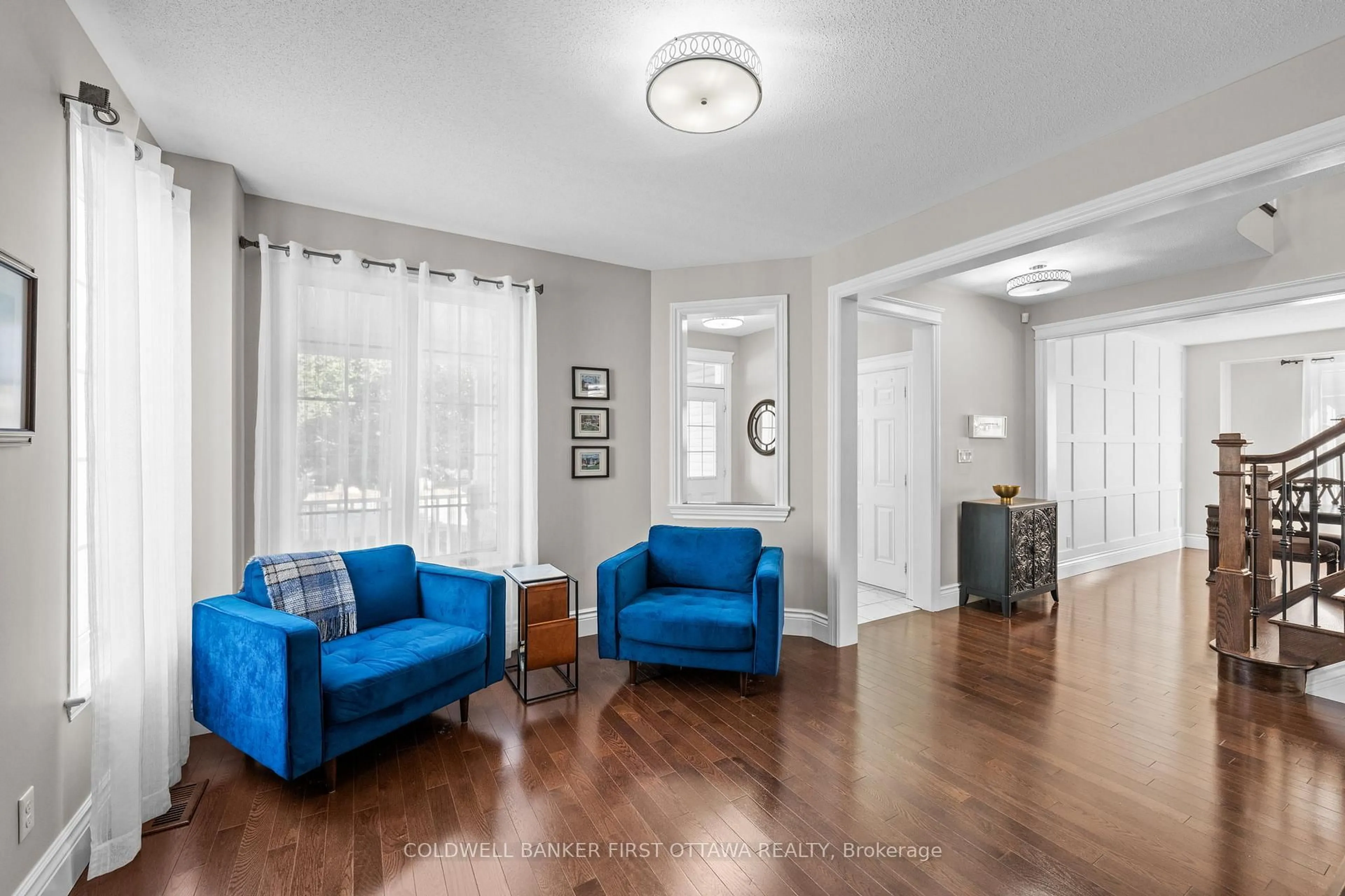 Living room with furniture, unknown for 781 Kilbirnie Dr, Ottawa Ontario K2J 0M3