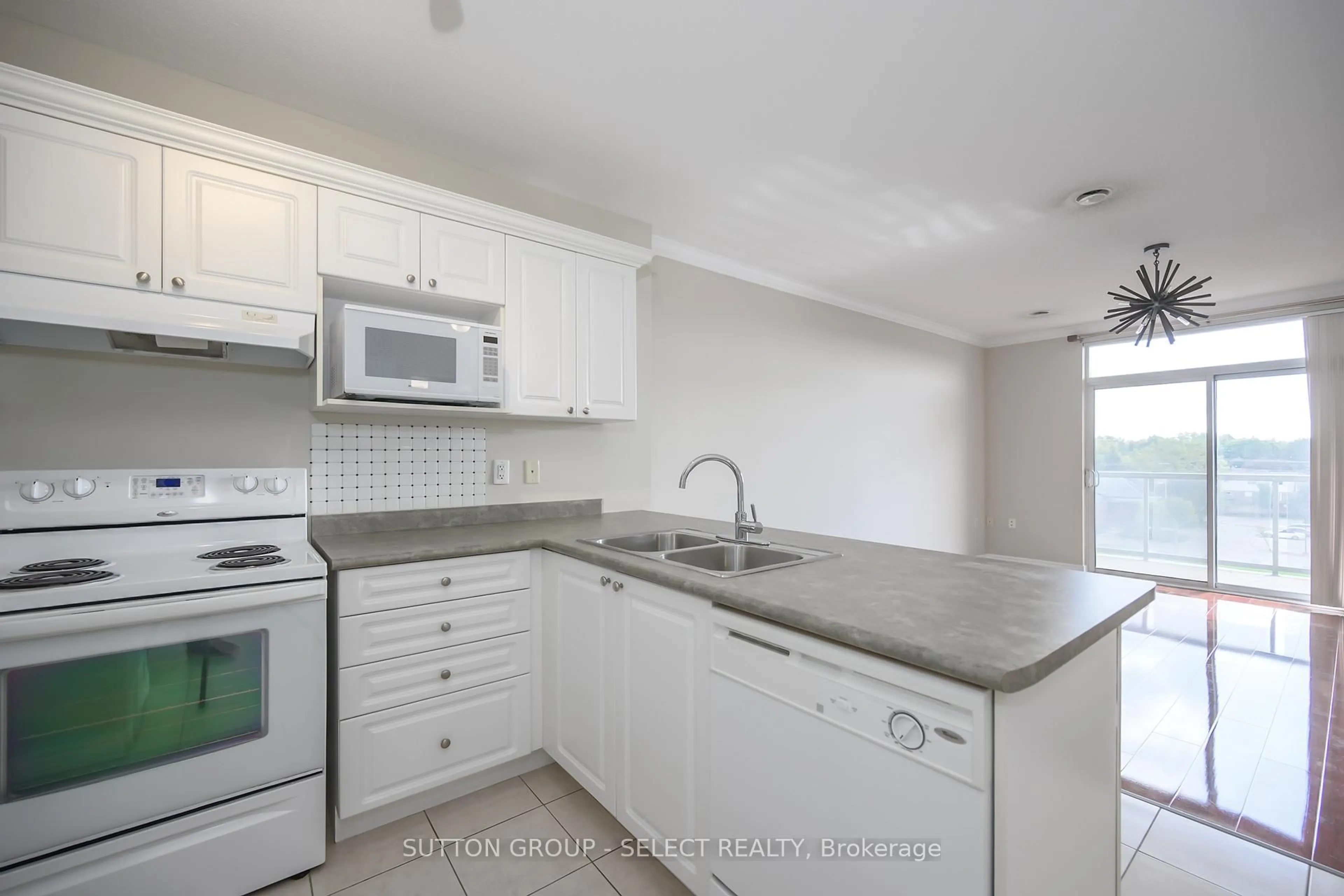 Standard kitchen, unknown for 353 Commissioners Rd #511, London South Ontario N6J 0A3