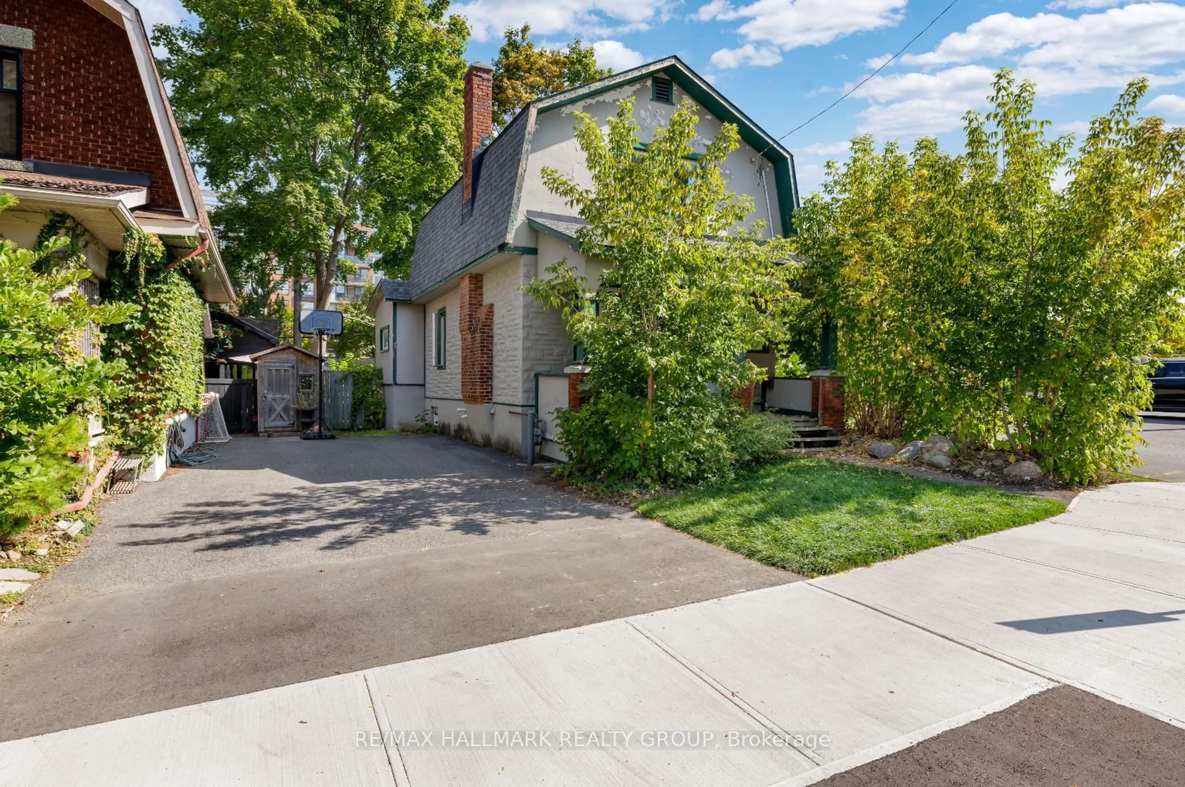 Unknown for 153 Huron Ave, Ottawa Ontario K1Y 0W3