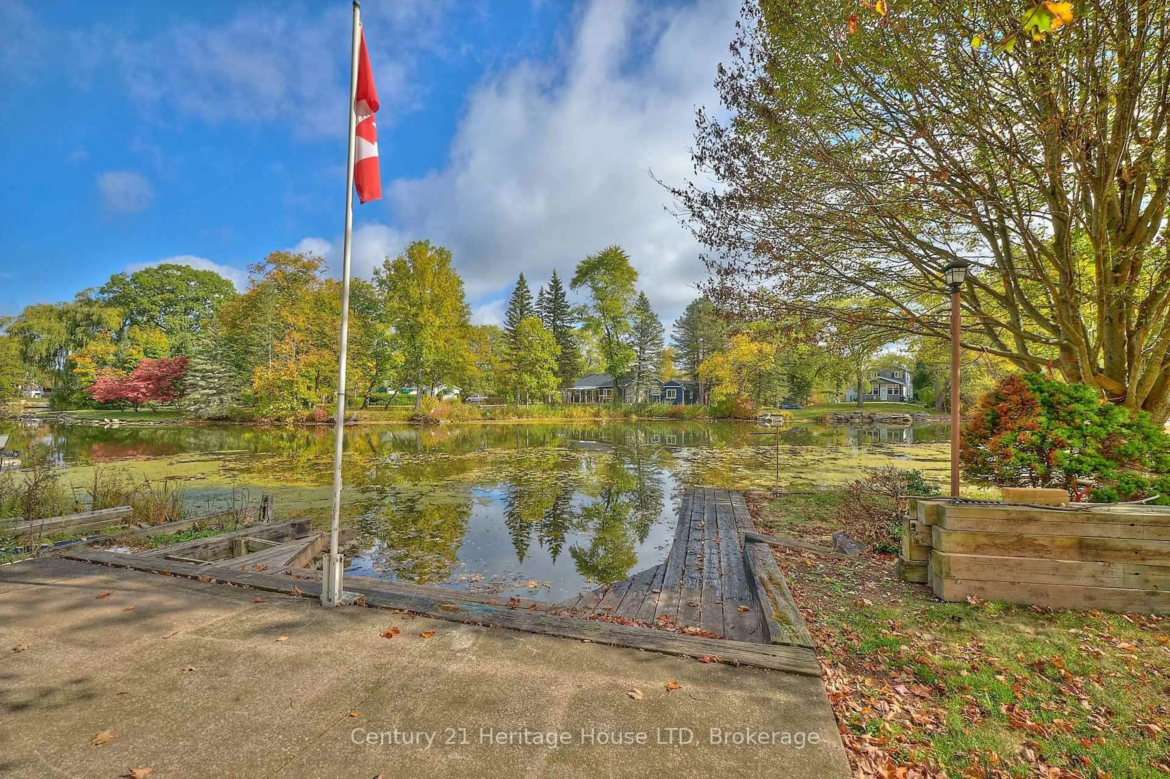 Pool for 3466 River Tr, Fort Erie Ontario L0S 1S0