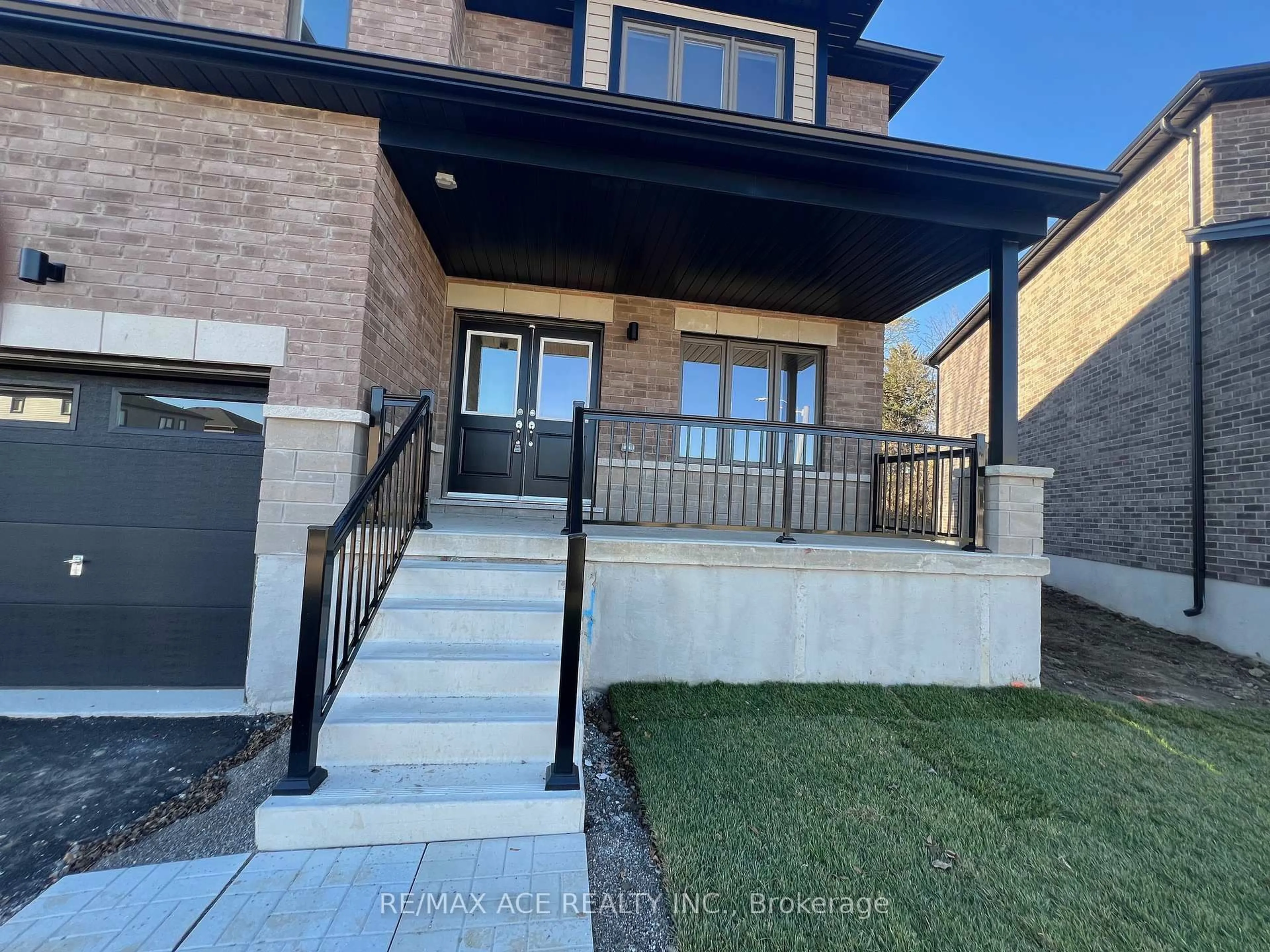 Home with brick exterior material, street for 43 Tulip Cres, Norfolk Ontario N3Y 0G8