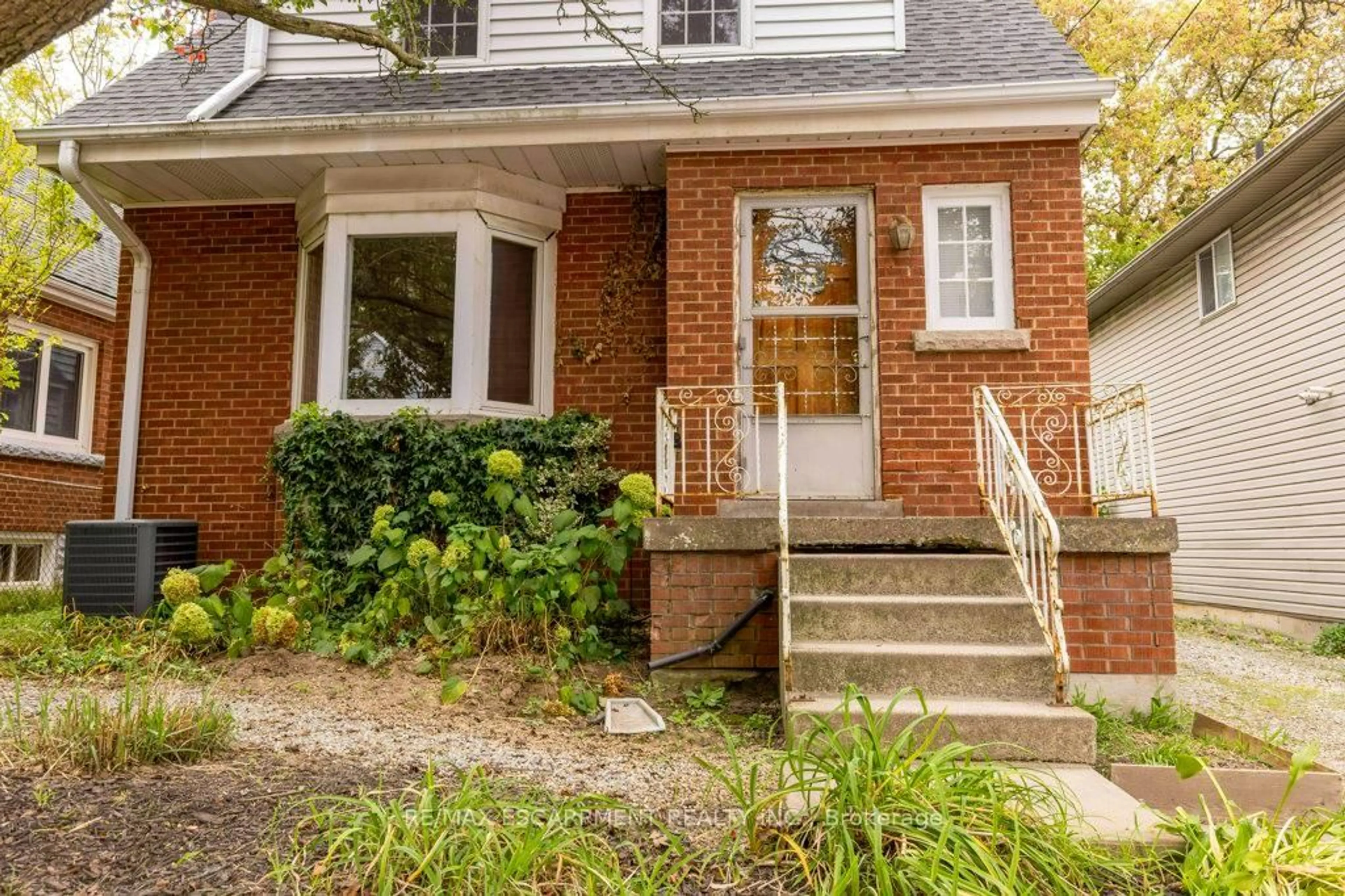 Home with brick exterior material, street for 144 WHITNEY Ave, Hamilton Ontario L8S 2G7