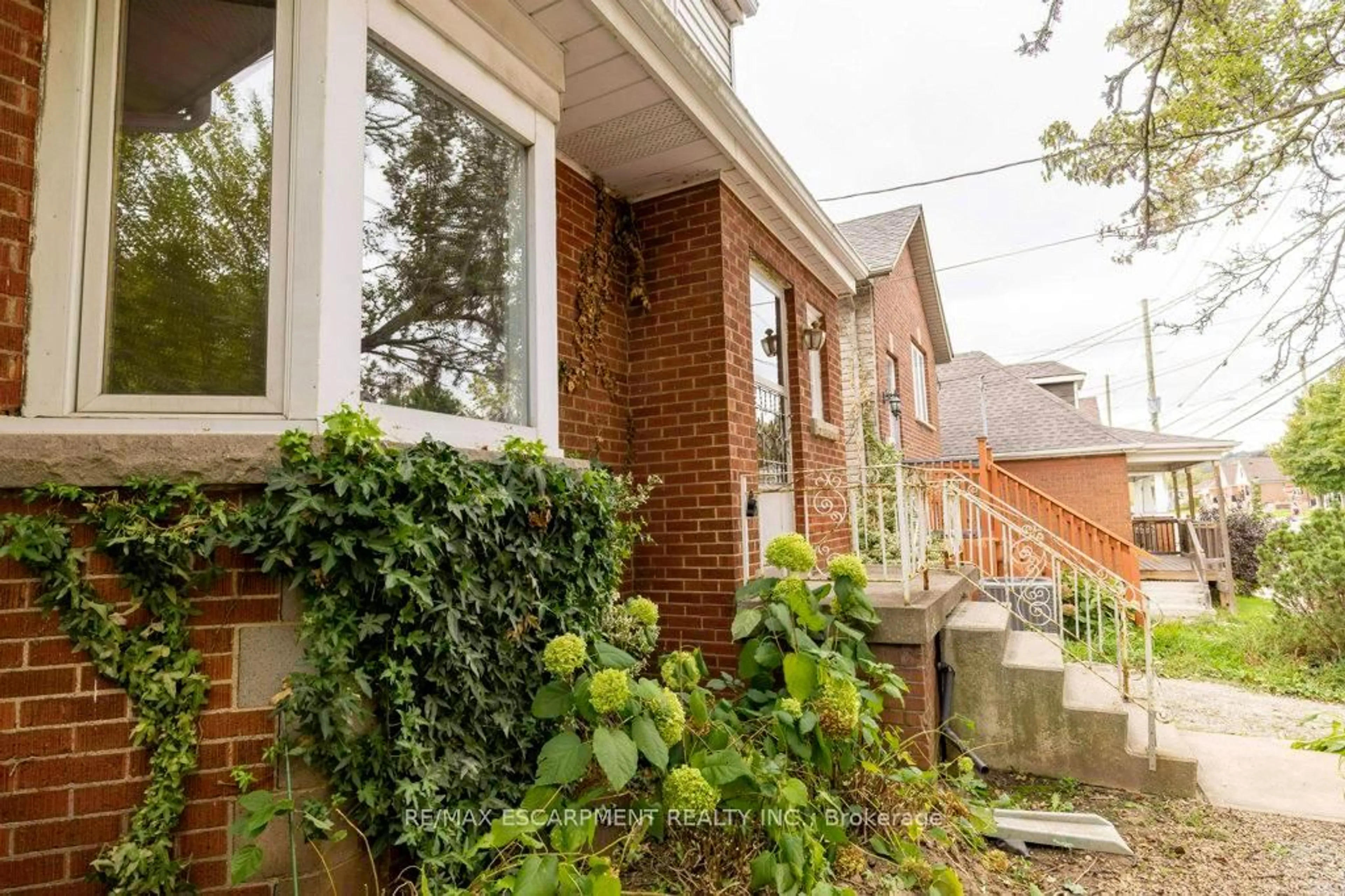 Home with brick exterior material, street for 144 WHITNEY Ave, Hamilton Ontario L8S 2G7