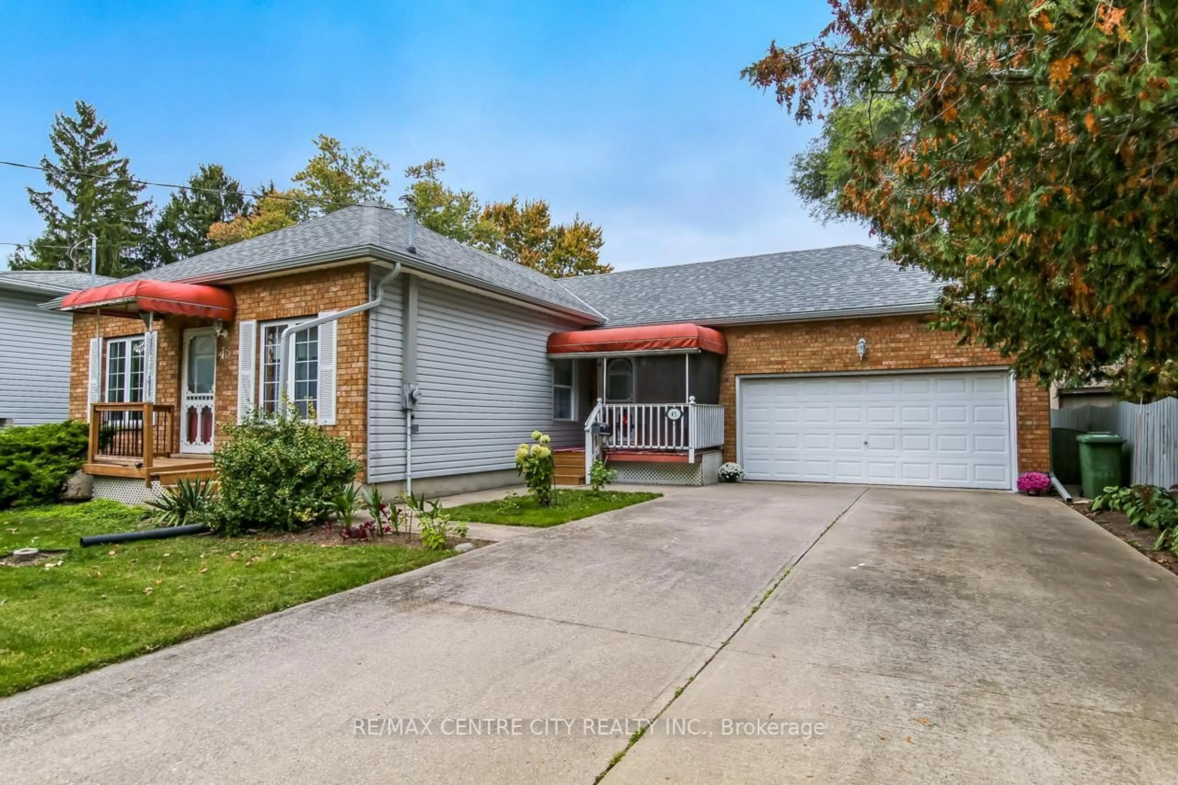 Home with brick exterior material, street for 45 Mary St, St. Thomas Ontario N5R 2V7