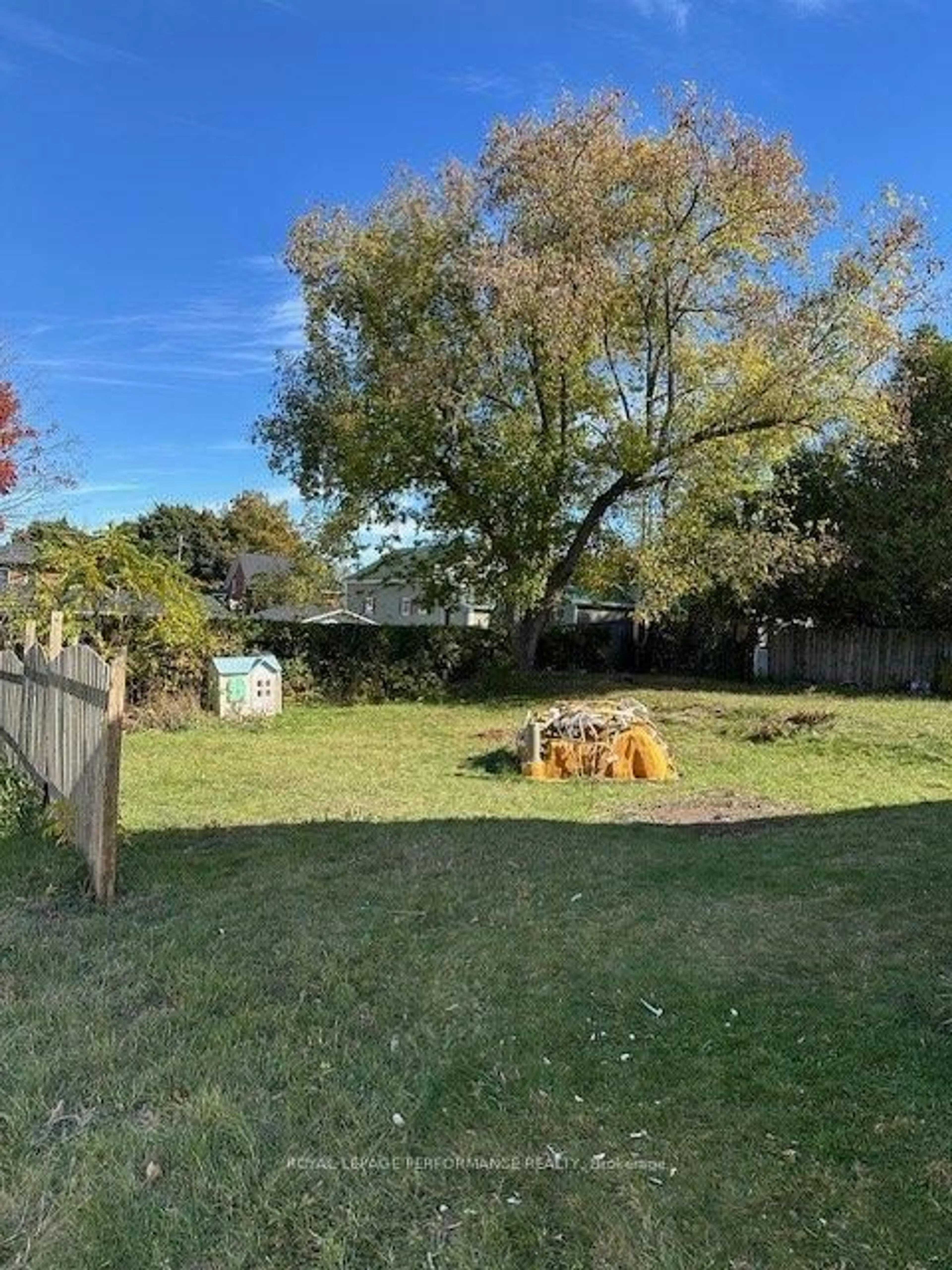 A pic from outside/outdoor area/front of a property/back of a property/a pic from drone, unknown for 235 Main St, North Glengarry Ontario K0C 1A0