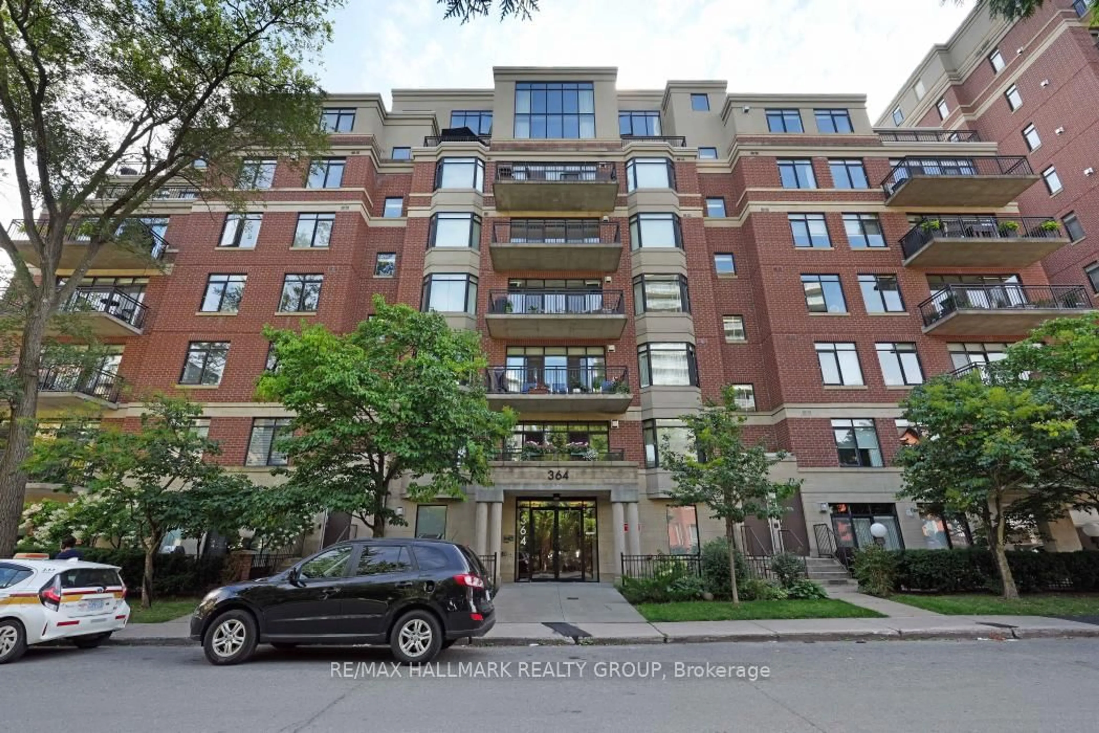 Unknown for 364 Cooper St #PH2, Ottawa Ontario K2P 2P3