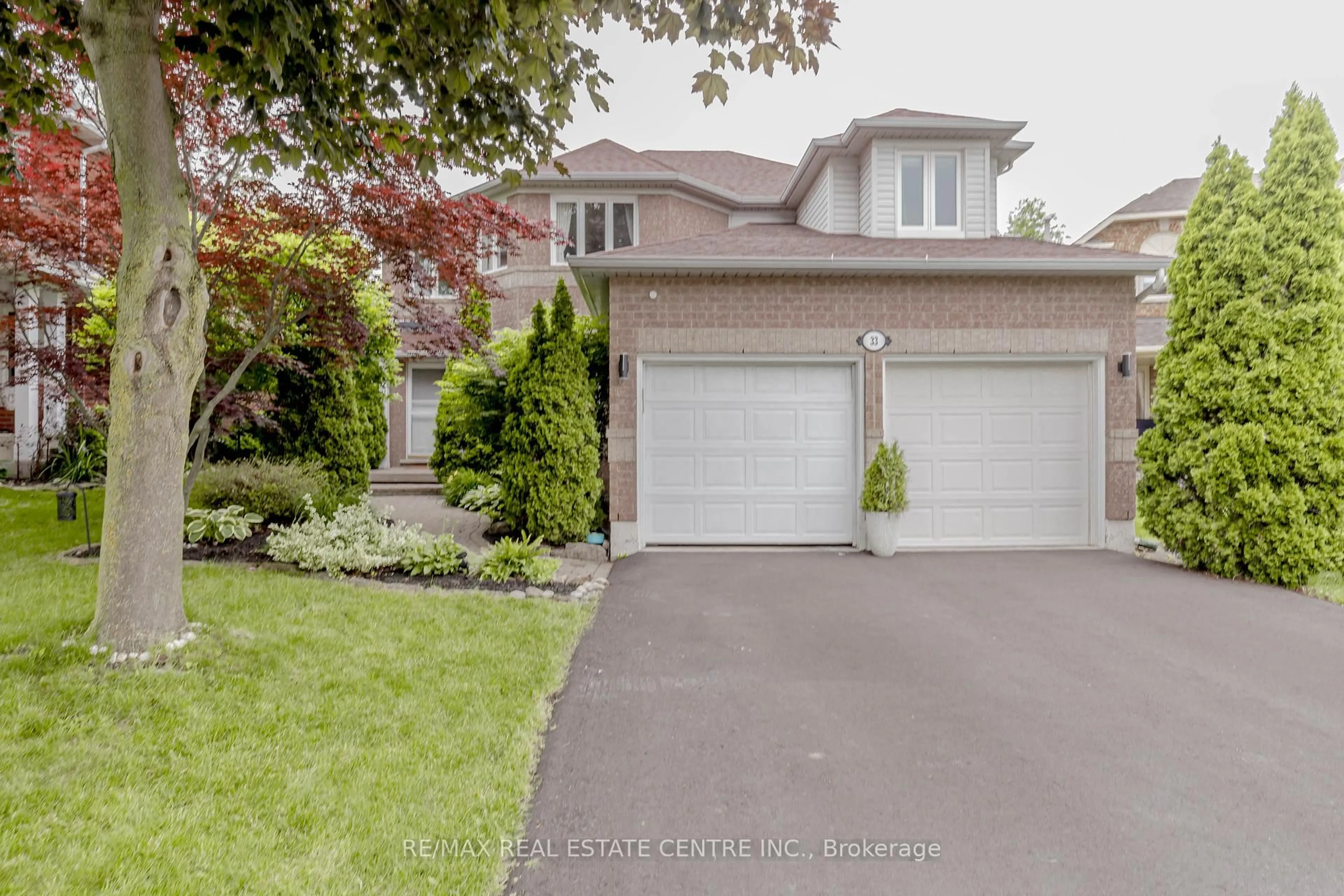 Unknown for 33 Strathroy Cres, Hamilton Ontario L8B 0N5