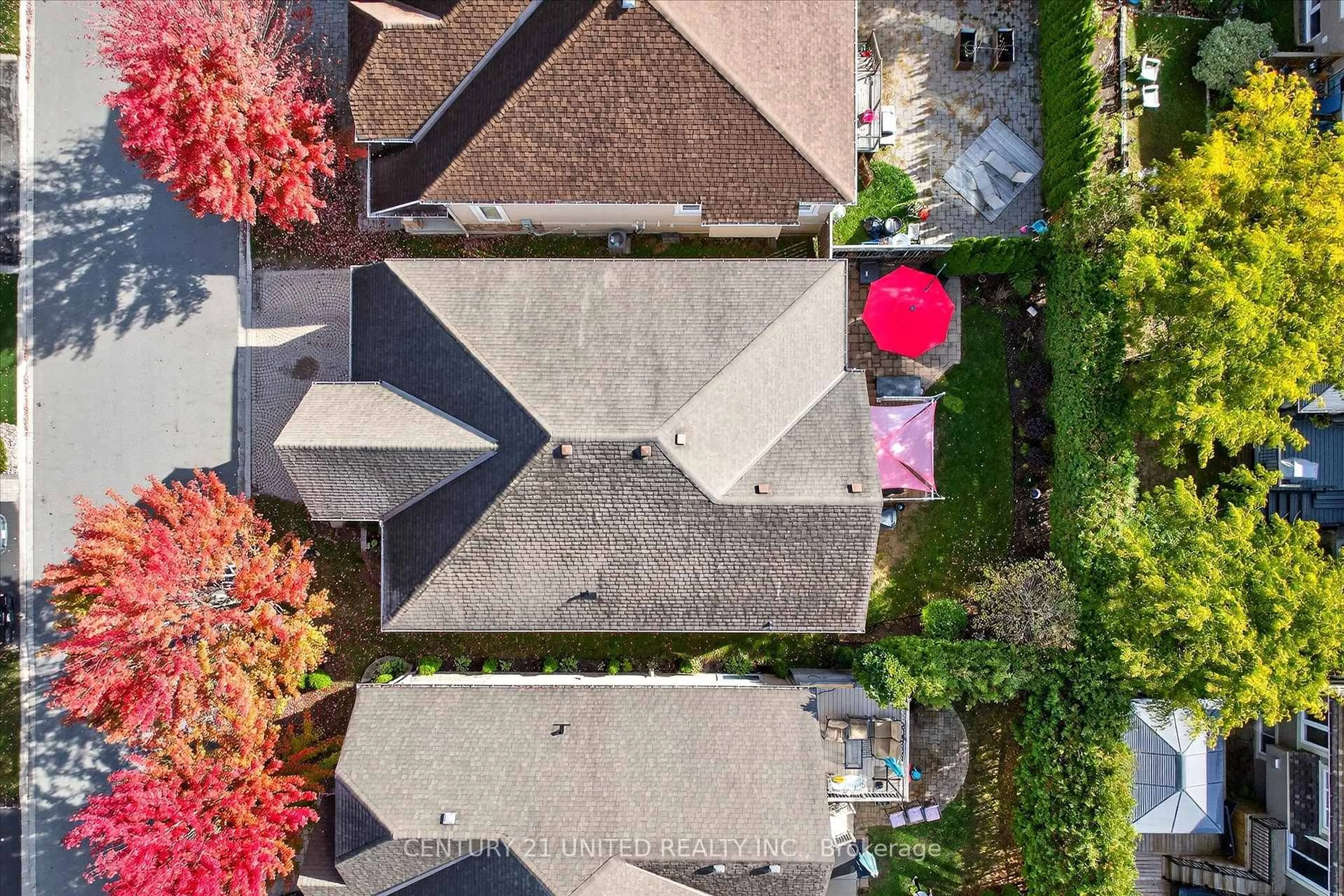 A pic from outside/outdoor area/front of a property/back of a property/a pic from drone, street for 35 Brinton Dr, Peterborough Ontario K9J 8S9