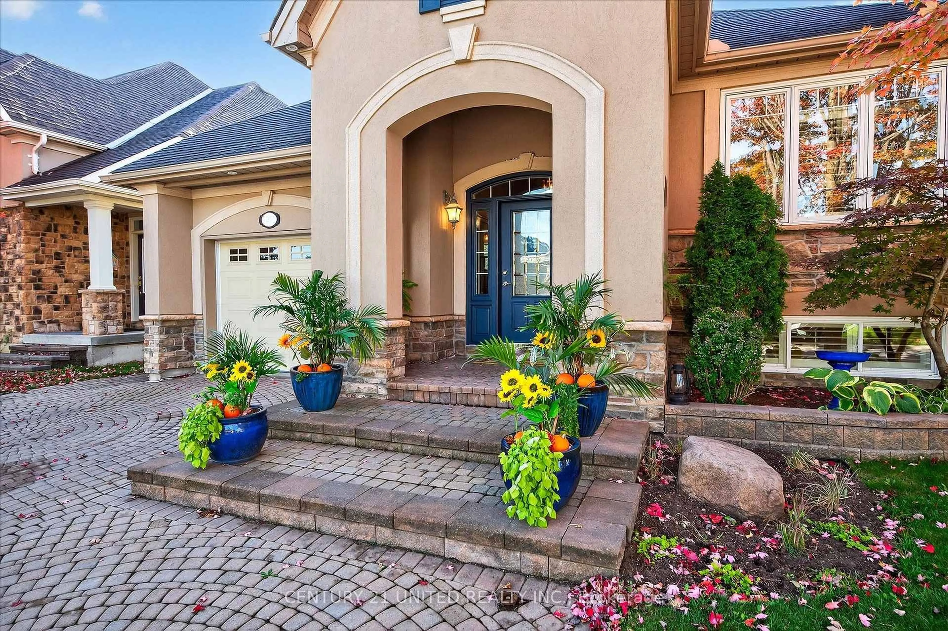 Indoor entryway for 35 Brinton Dr, Peterborough Ontario K9J 8S9