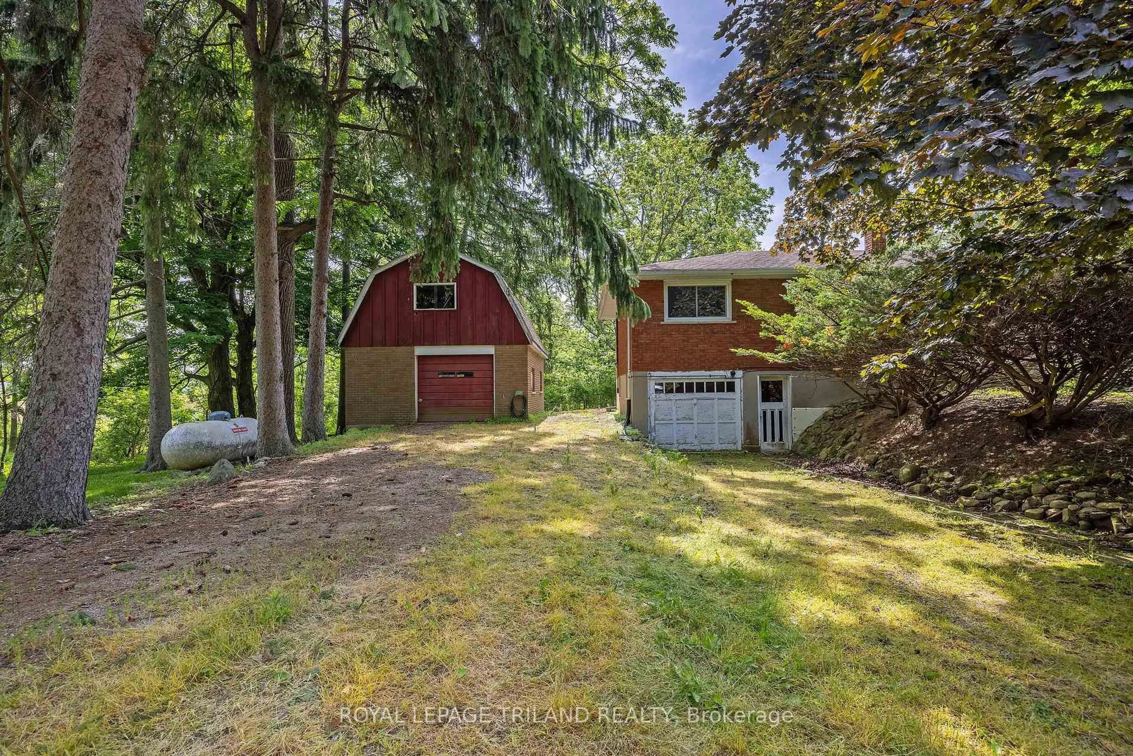 Shed for 39339 Bush Line, St. Thomas Ontario N5P 3S9