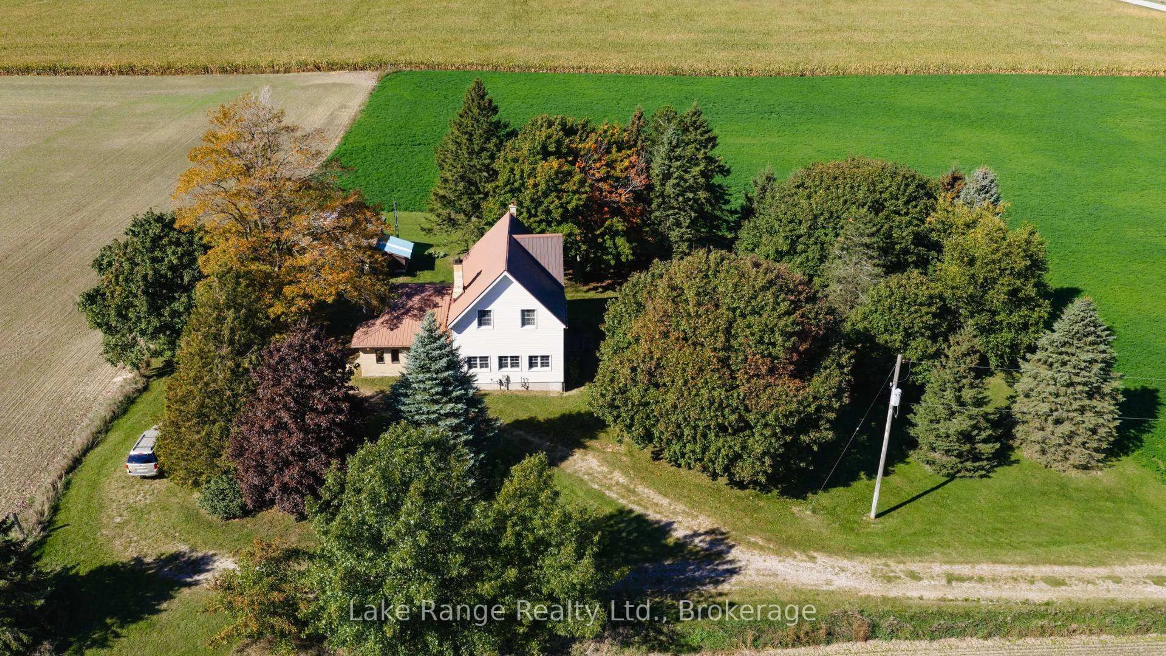 A pic from outside/outdoor area/front of a property/back of a property/a pic from drone, building for 1153 Kairshea Ave, Huron-Kinloss Ontario N0G 2B0