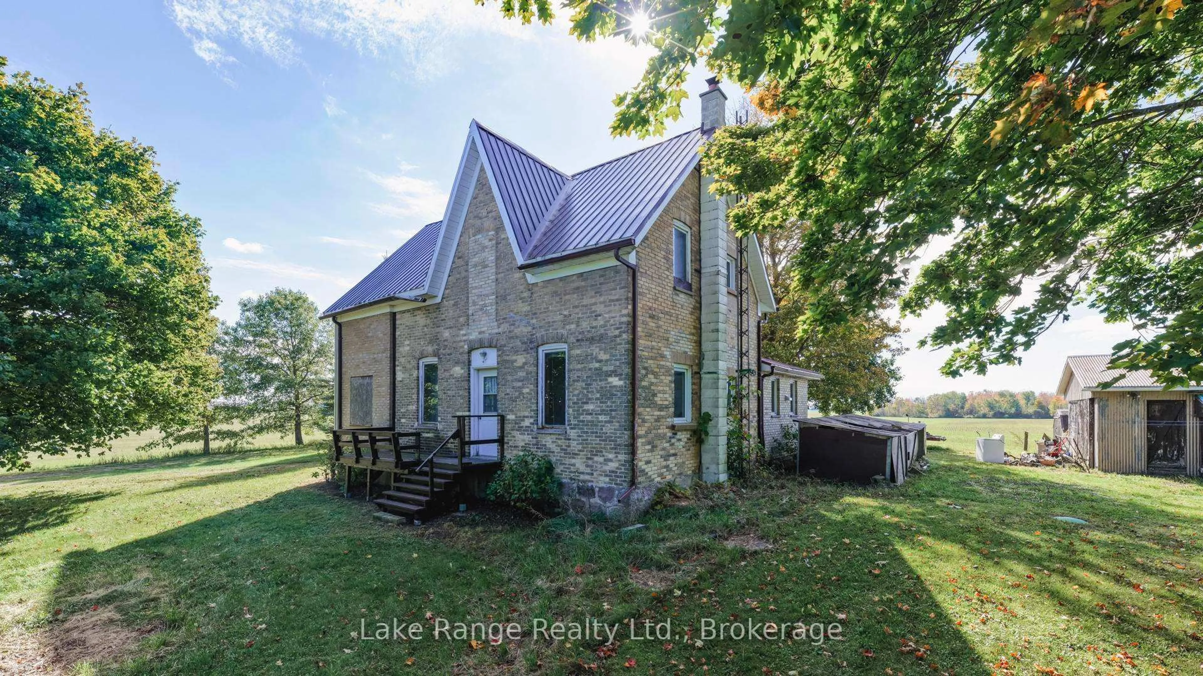 A pic from outside/outdoor area/front of a property/back of a property/a pic from drone, building for 1153 Kairshea Ave, Huron-Kinloss Ontario N0G 2B0