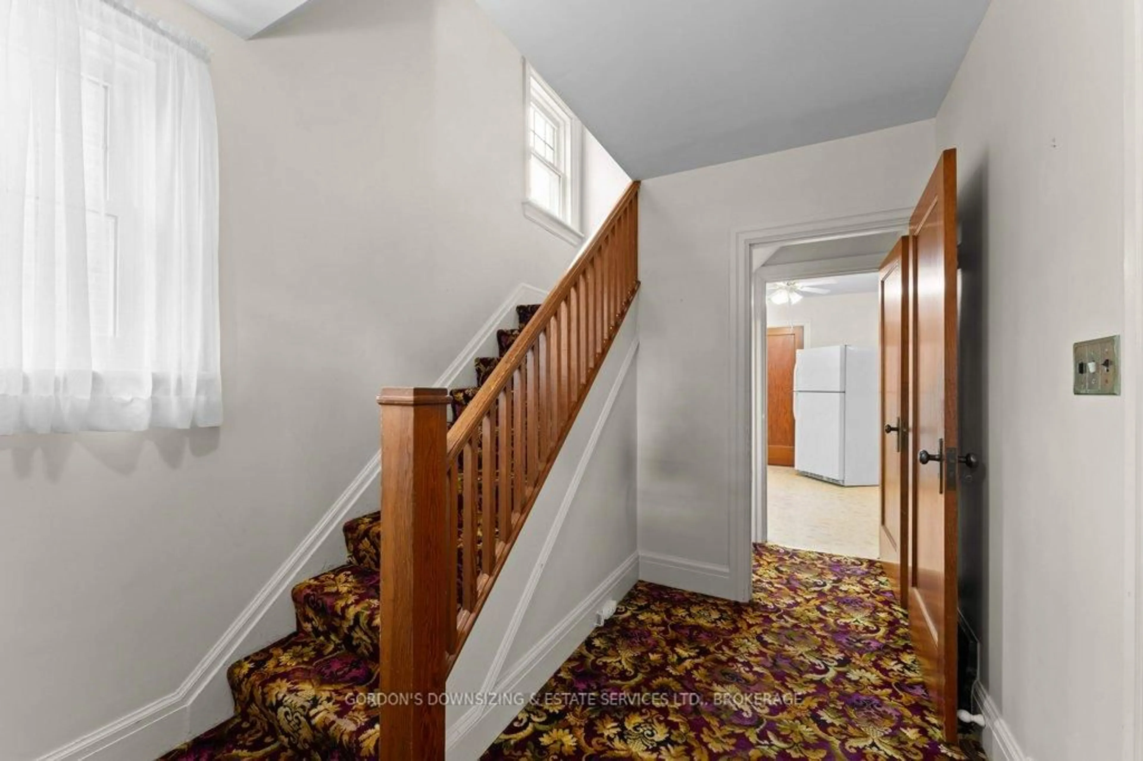 Indoor foyer for 58 Ellerbeck St, Kingston Ontario K7L 4H7