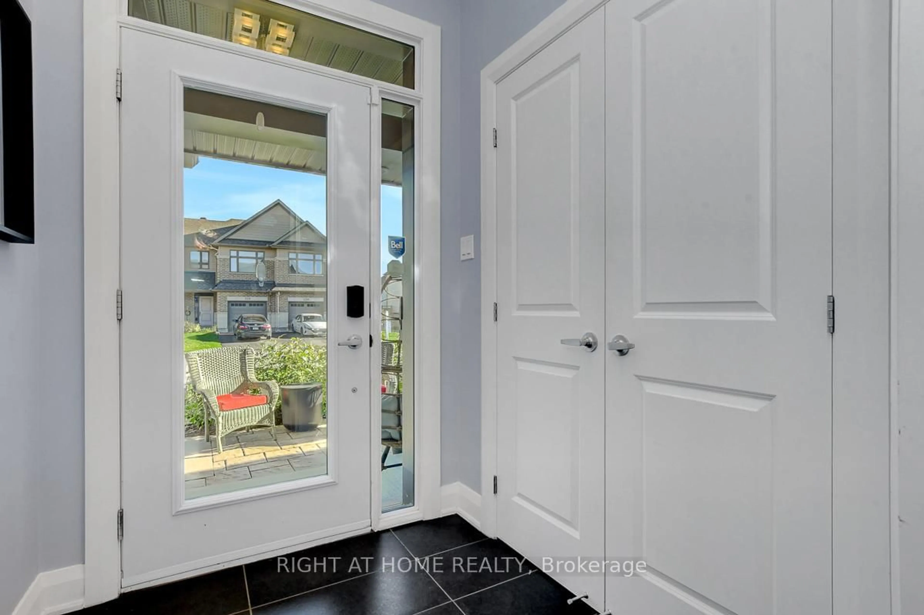 Indoor entryway for 229 Purchase Cres, Stittsville Ontario K2S 2L7
