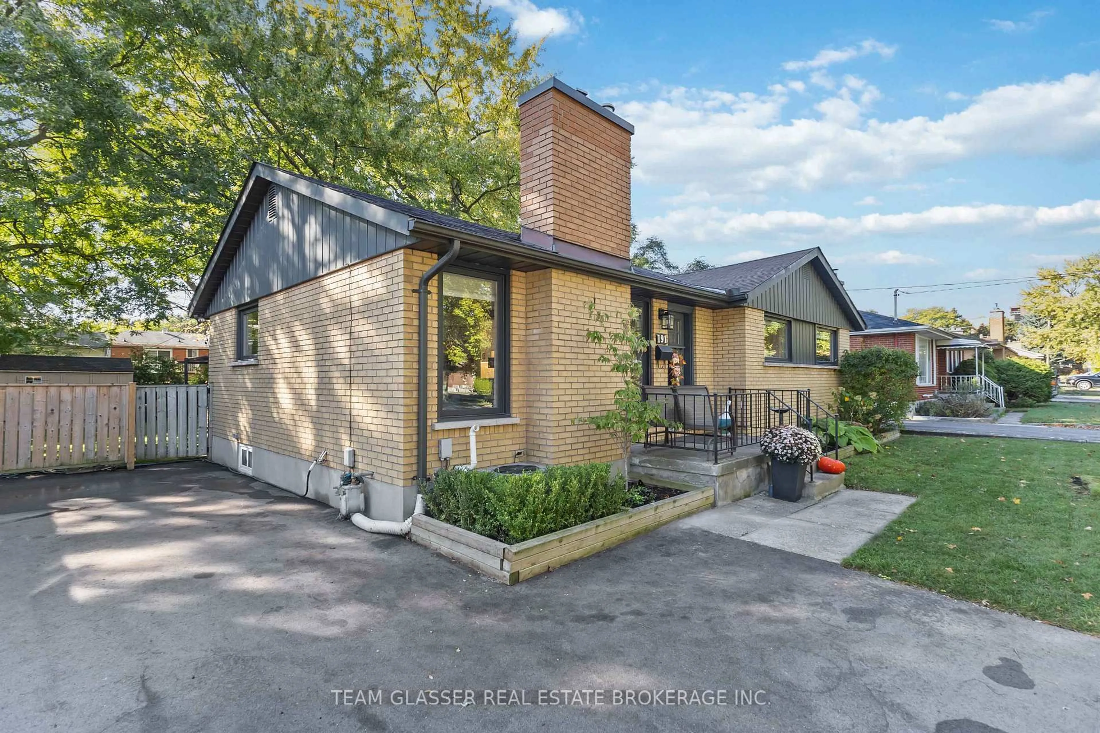 Home with brick exterior material, street for 191 GLADMAN Ave, London South Ontario N6J 1X6
