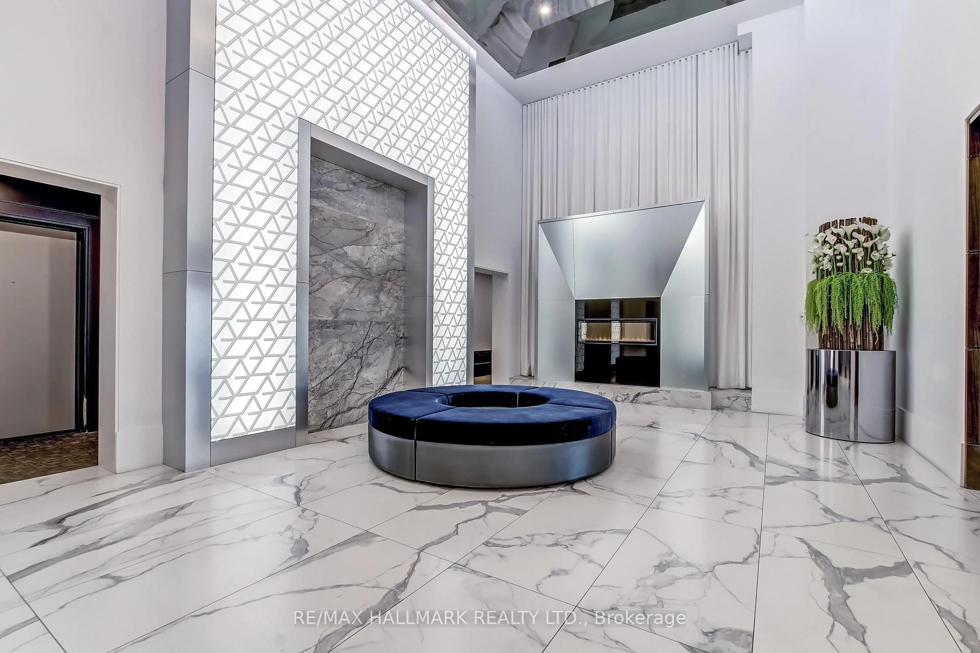 Lobby for 16 Concord Pl #807, Grimsby Ontario L3M 0J1
