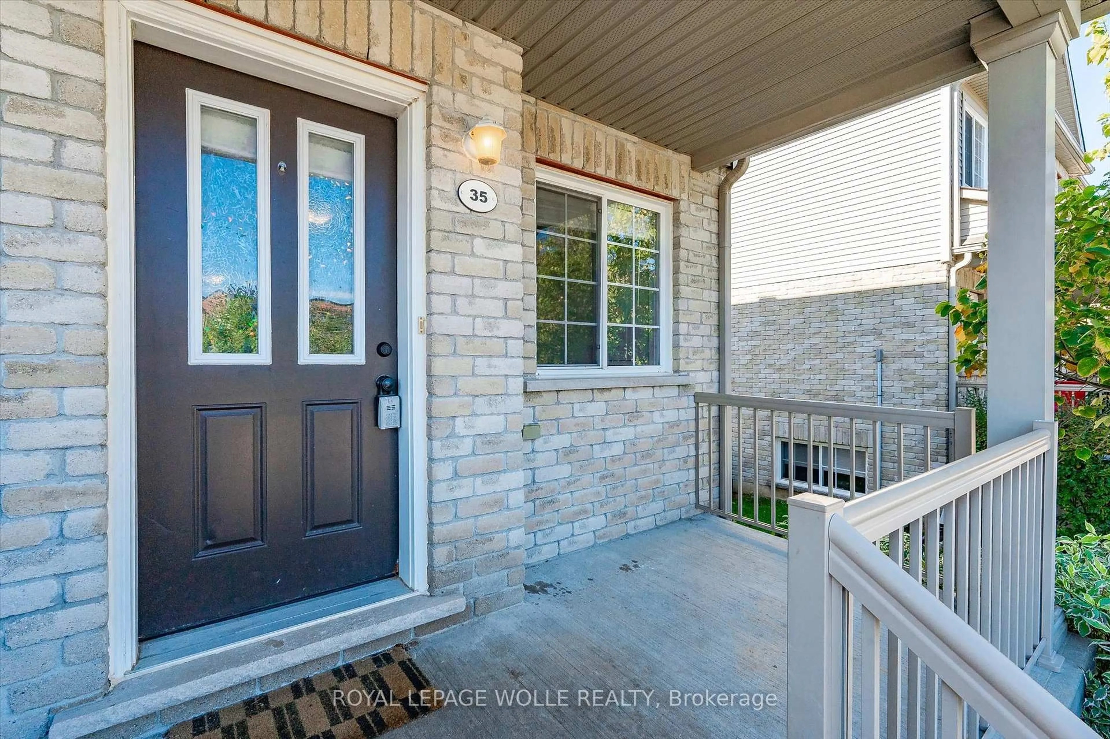 Indoor entryway for 35 Mountford Dr #35, Guelph Ontario N1E 0G6