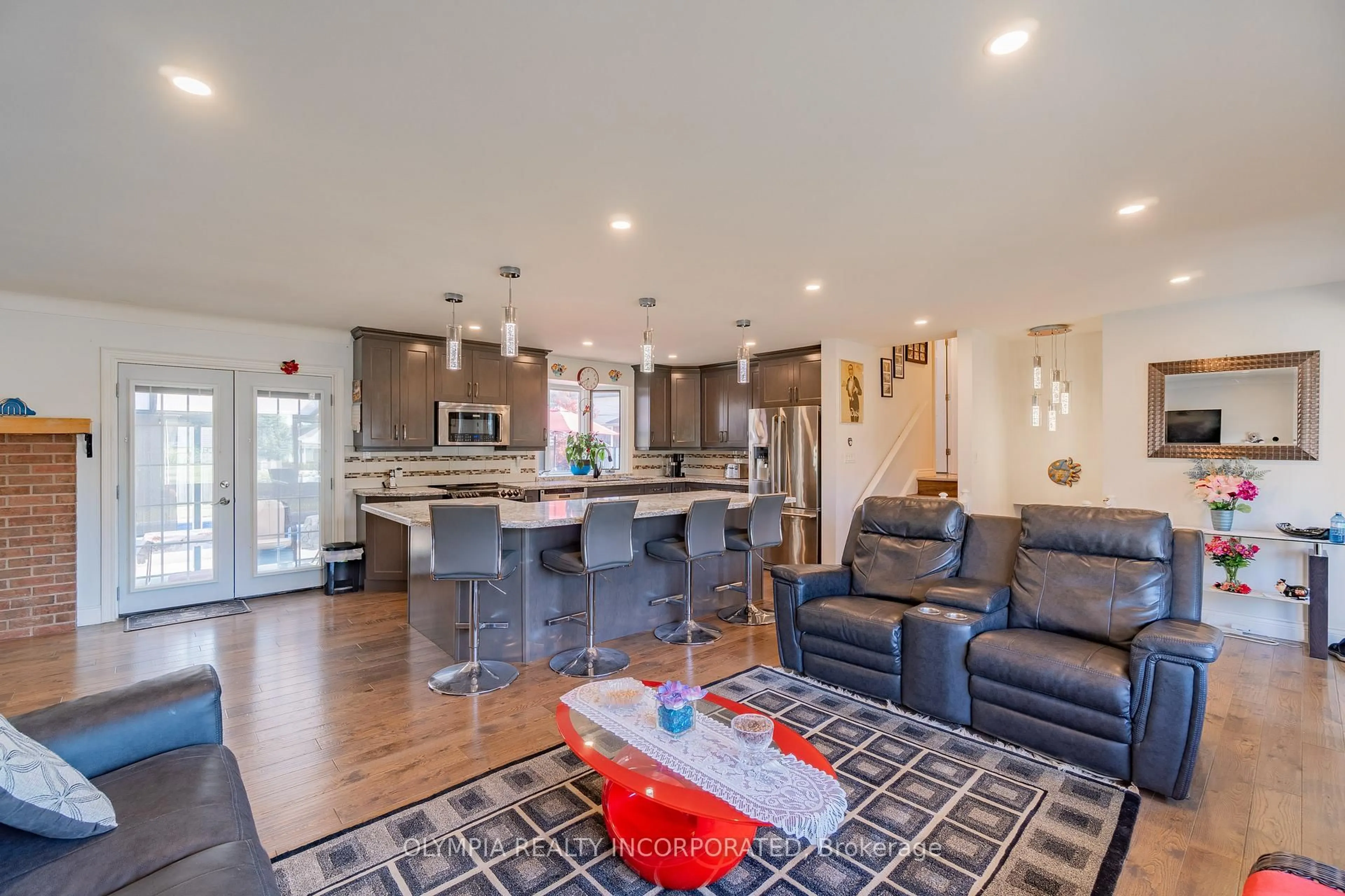 Open concept kitchen, unknown for 8133 Sarah St, Niagara Falls Ontario L2G 6T9