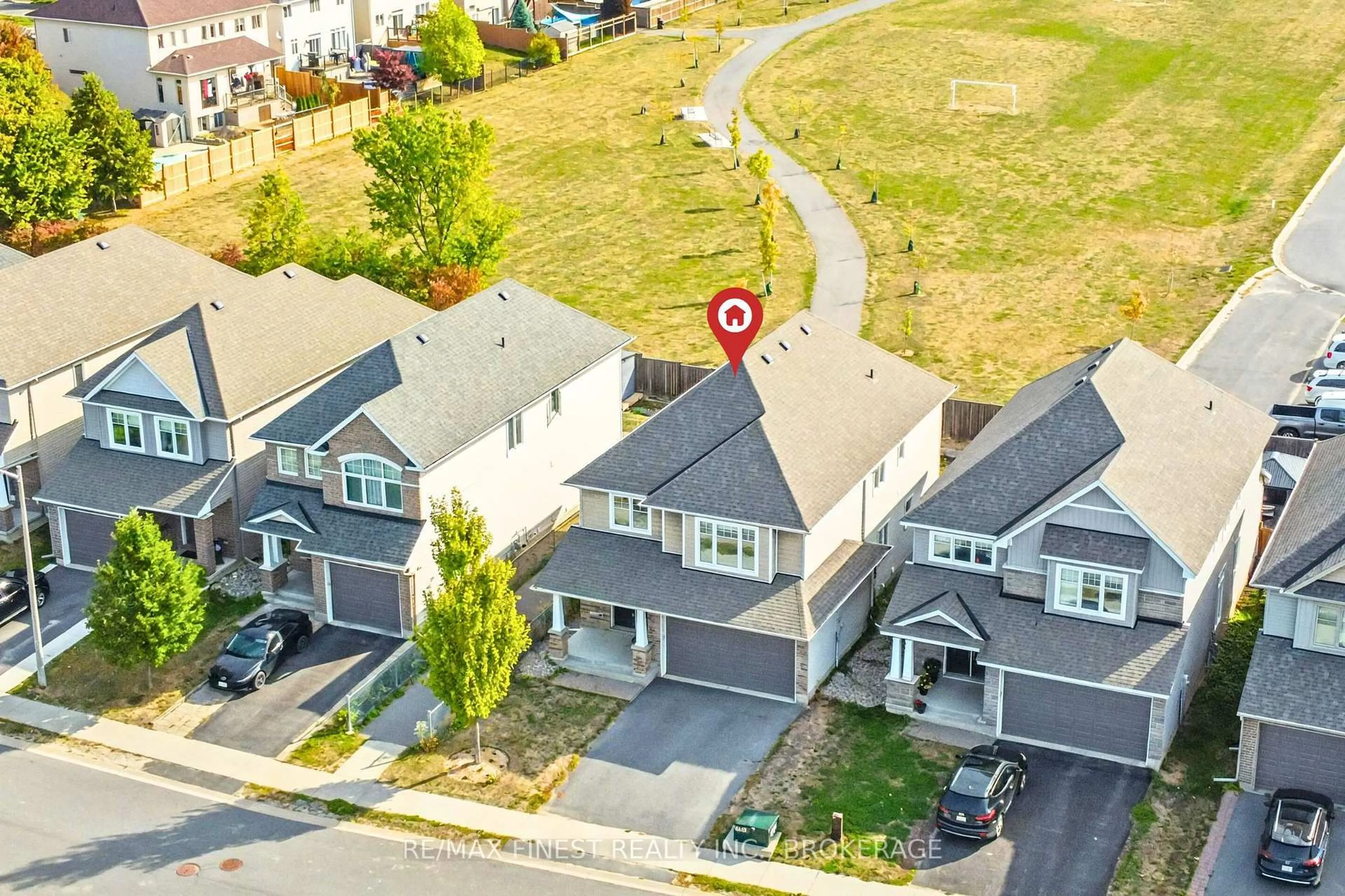 A pic from outside/outdoor area/front of a property/back of a property/a pic from drone, street for 516 Savannah Crt, Kingston Ontario K7P 0C4