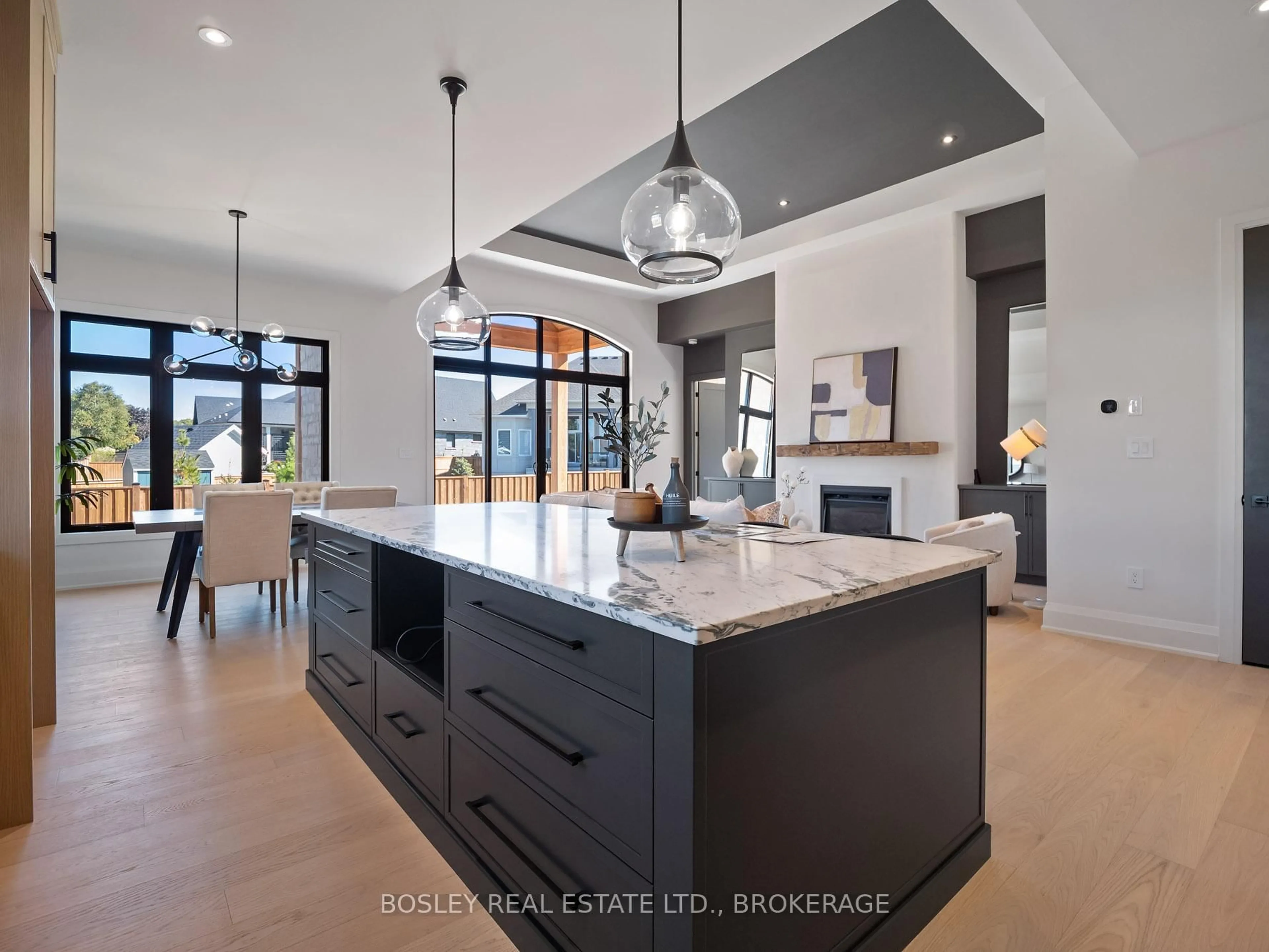 Open concept kitchen, ceramic/tile floor for 9 OAKLEY Dr, Niagara-on-the-Lake Ontario L0S 1J0