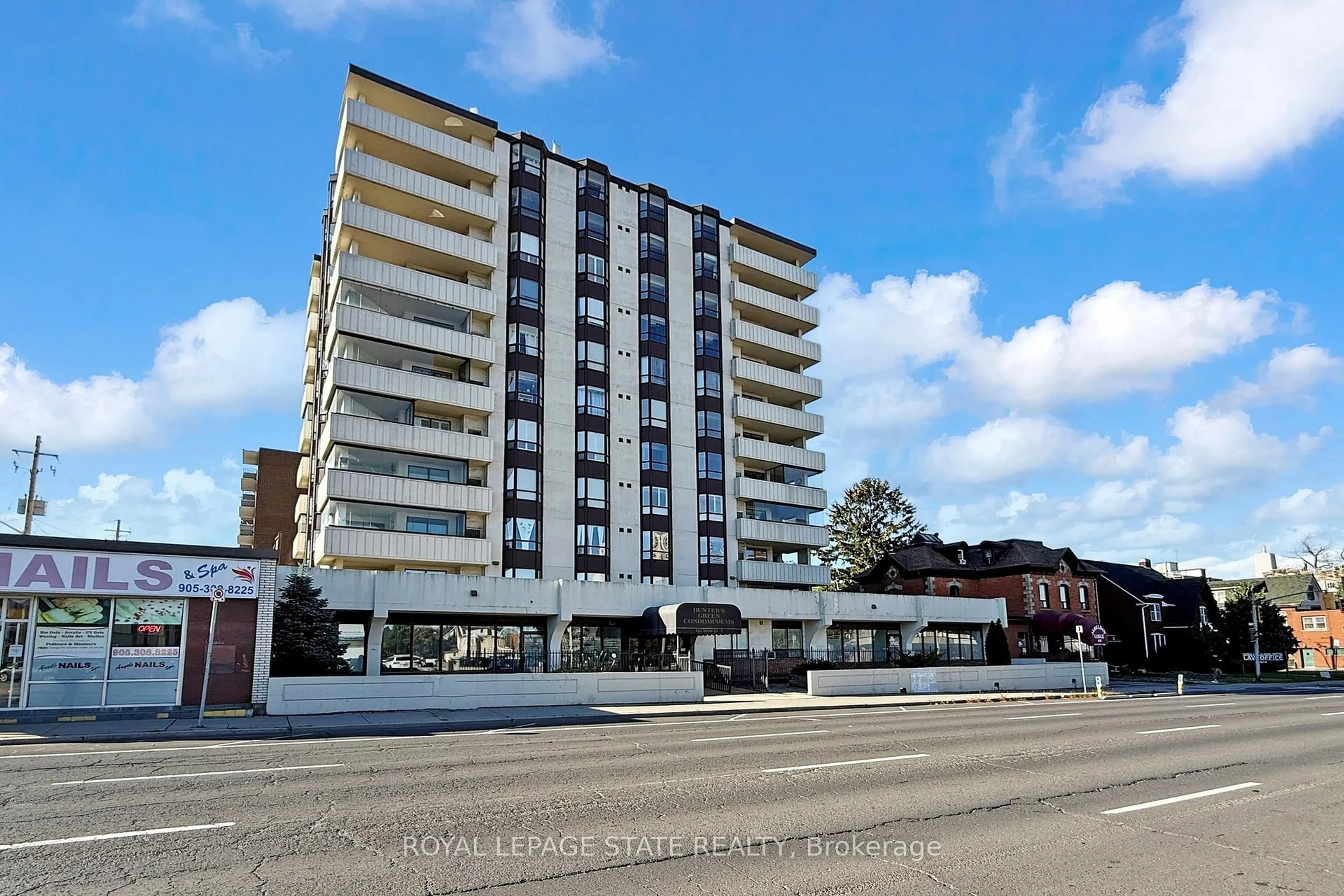 A pic from outside/outdoor area/front of a property/back of a property/a pic from drone, building for 432 Main St #1002, Hamilton Ontario L8N 1J9