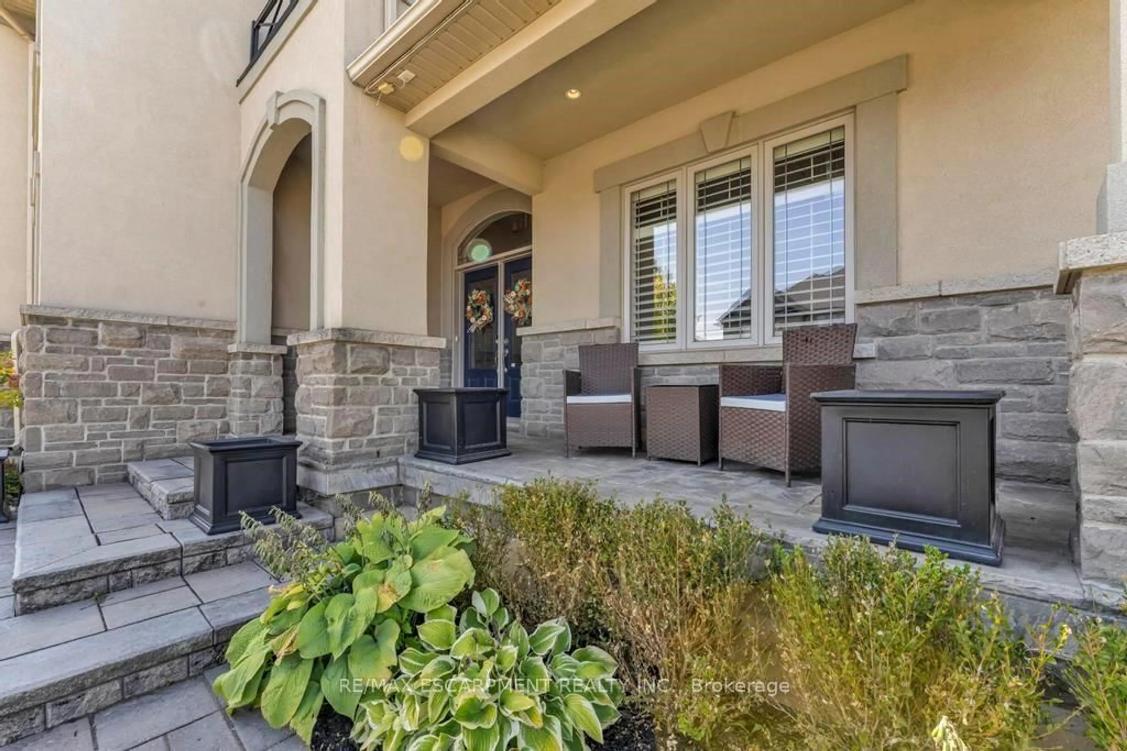 Unknown for 236 MOTHER'S St, Hamilton Ontario L9B 0E1