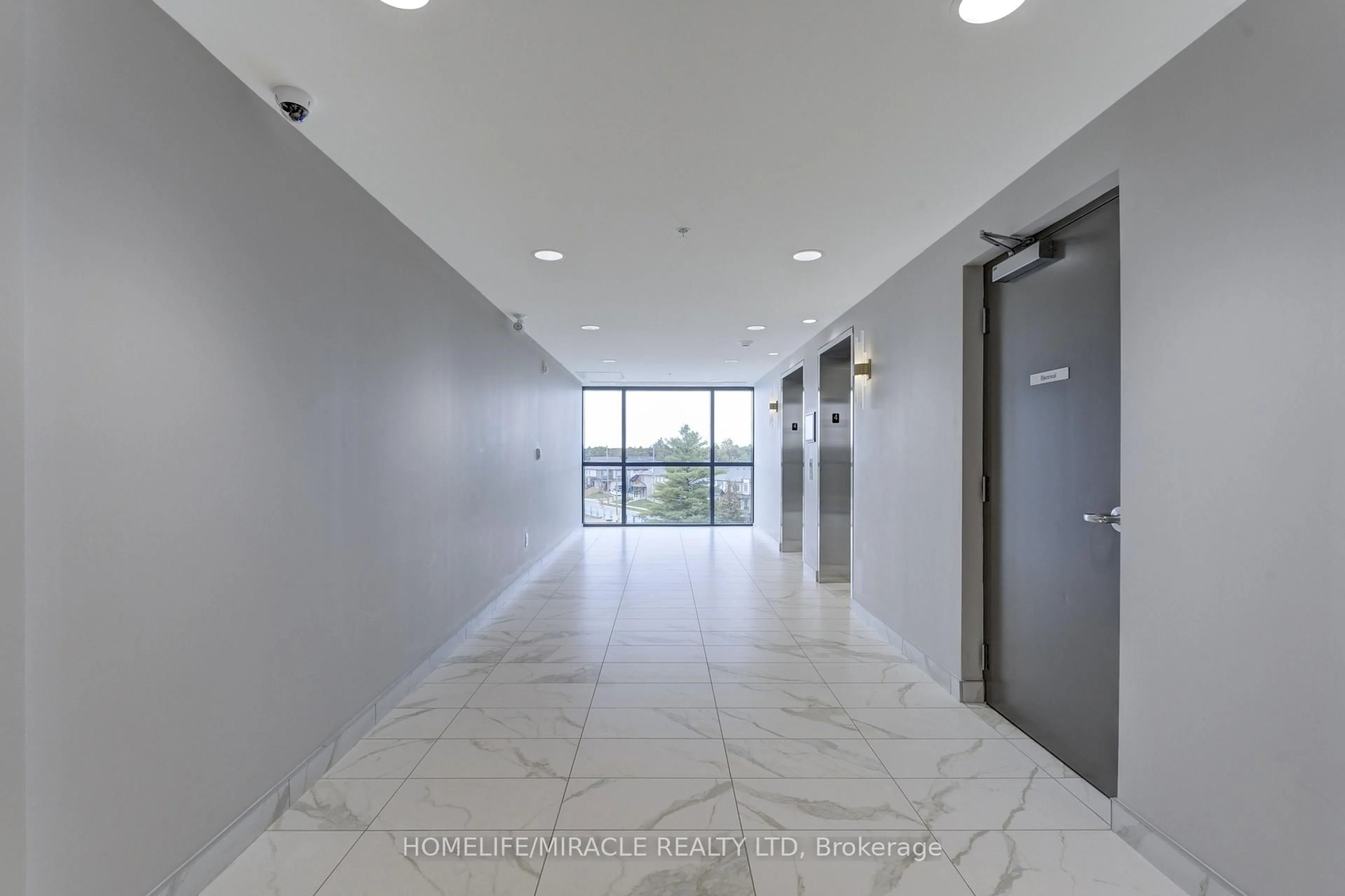 Indoor foyer for 26 Lowes Rd #402, Guelph Ontario N1G 4X2