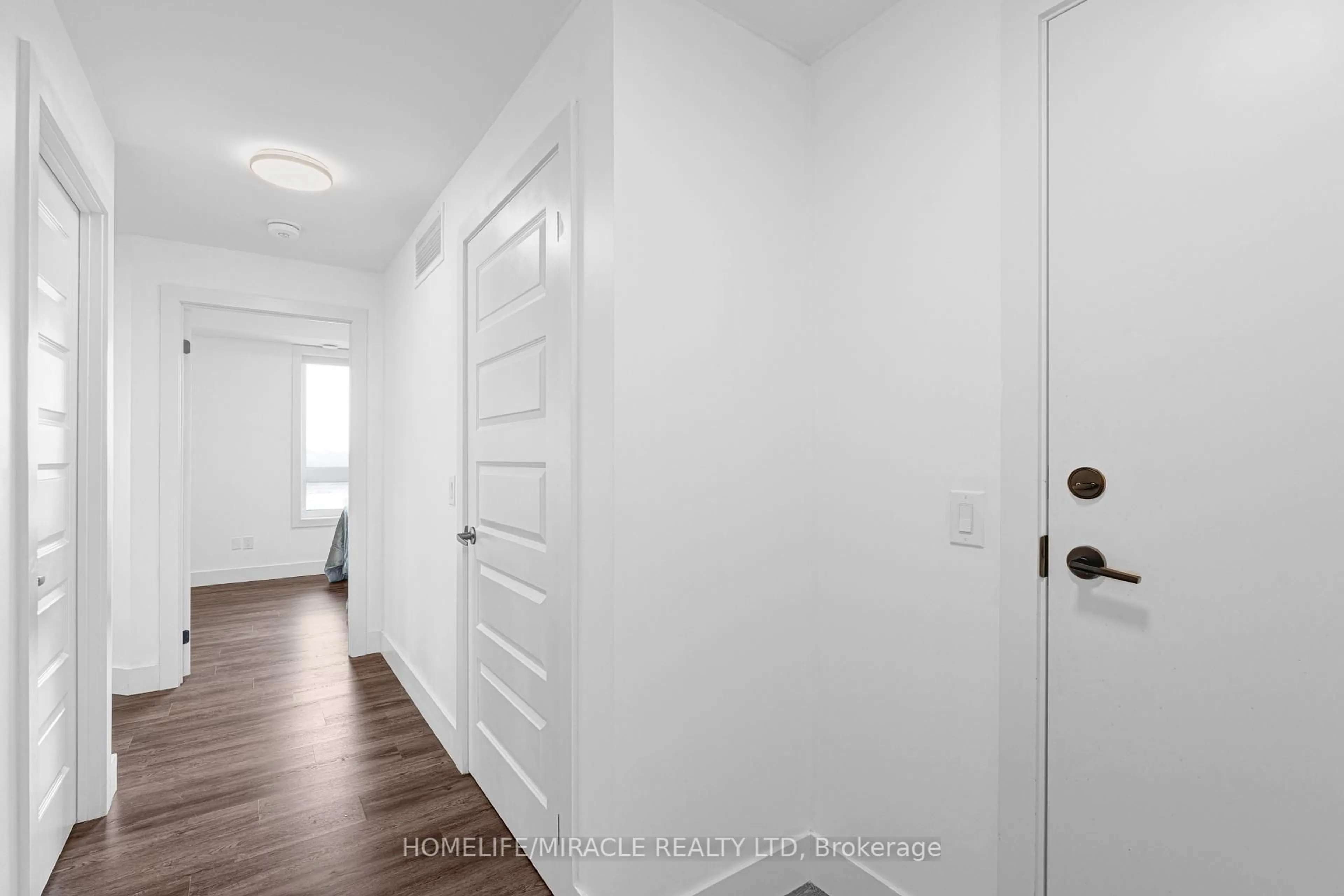 Indoor entryway for 26 Lowes Rd #402, Guelph Ontario N1G 4X2