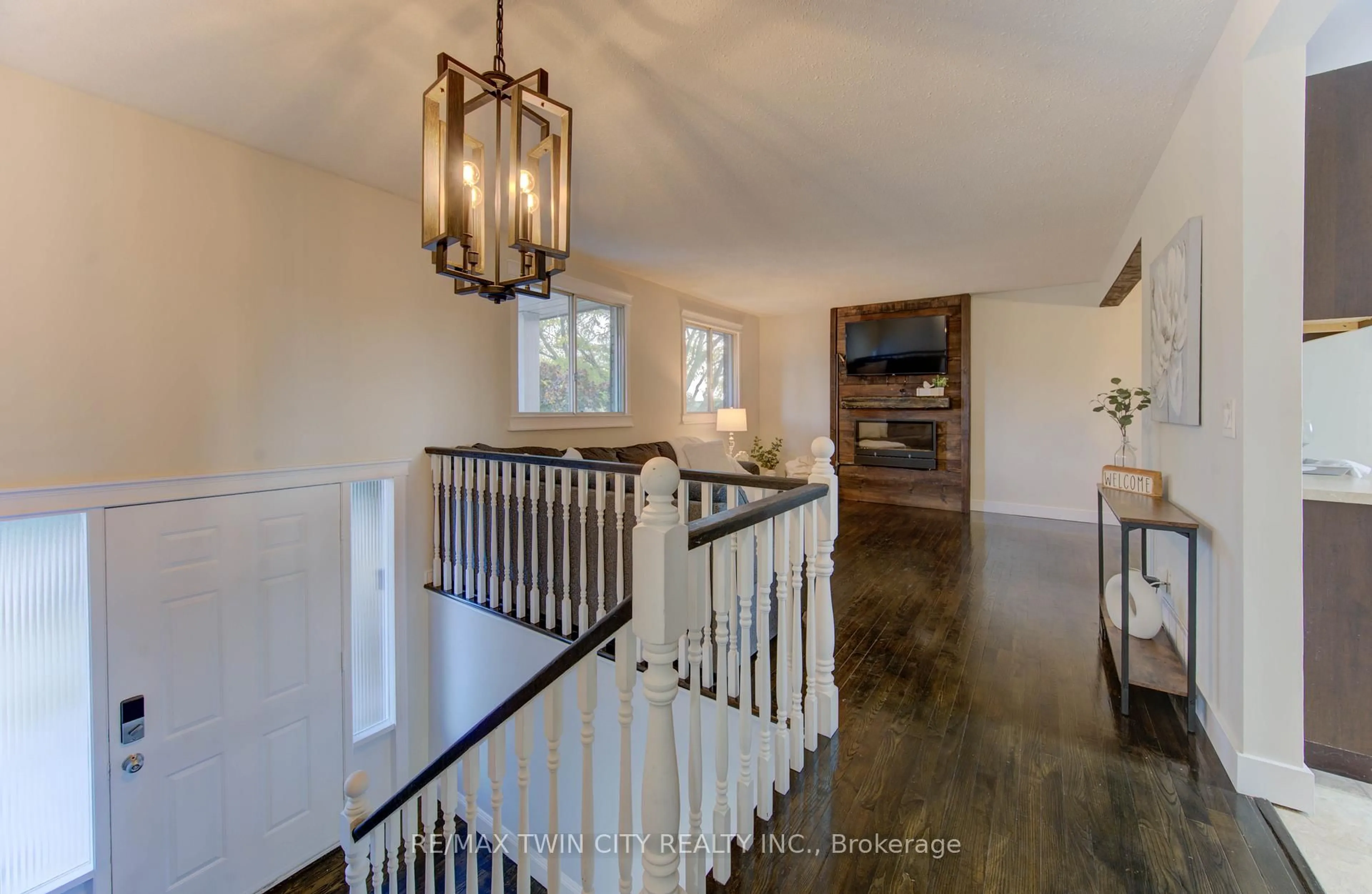 Unknown for 194 Limpert Ave, Cambridge Ontario N3C 3P2