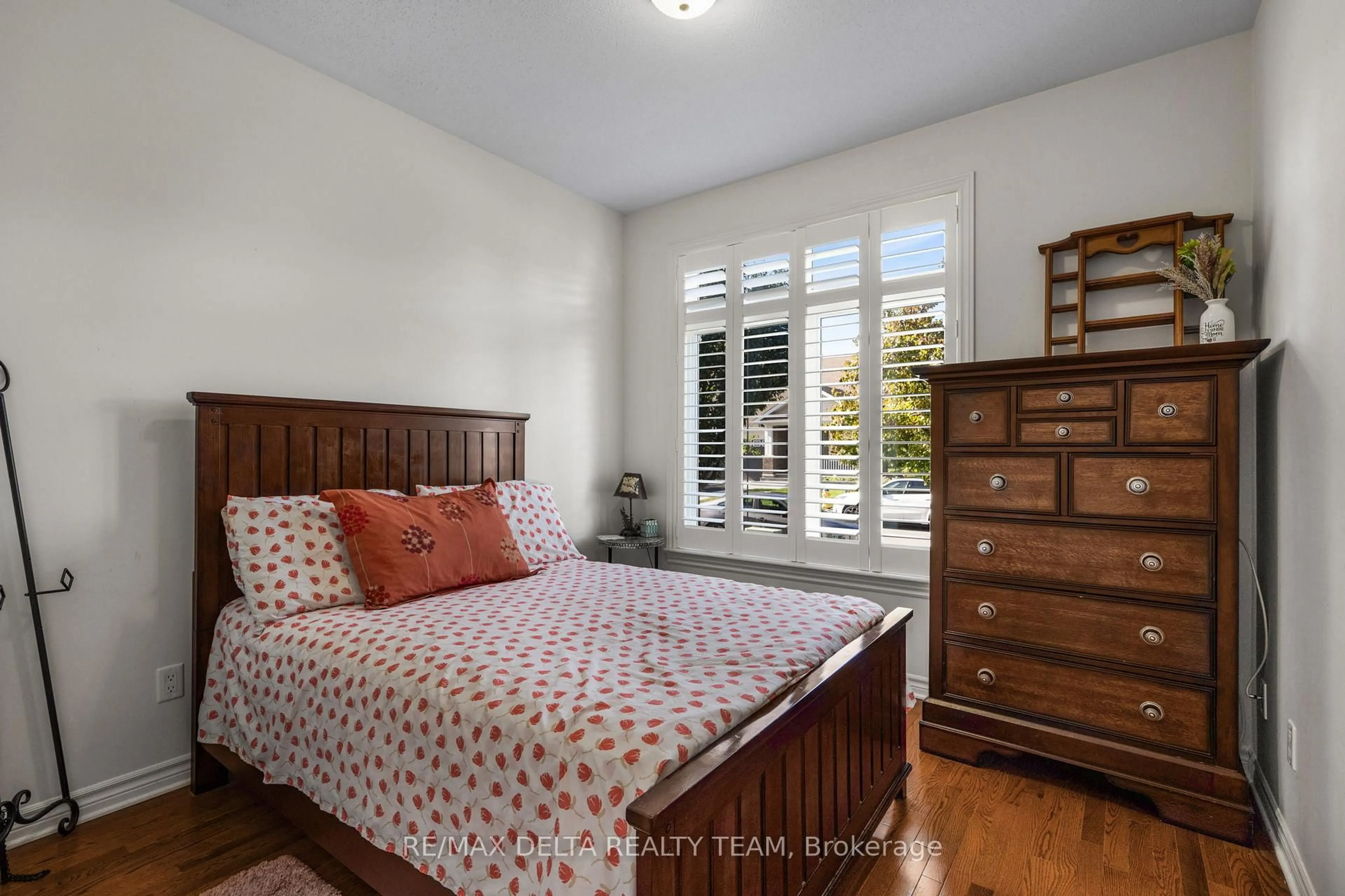 Bedroom with bed, wood/laminate floor for 702 Cabris Cres, Ottawa Ontario K4A 0T6