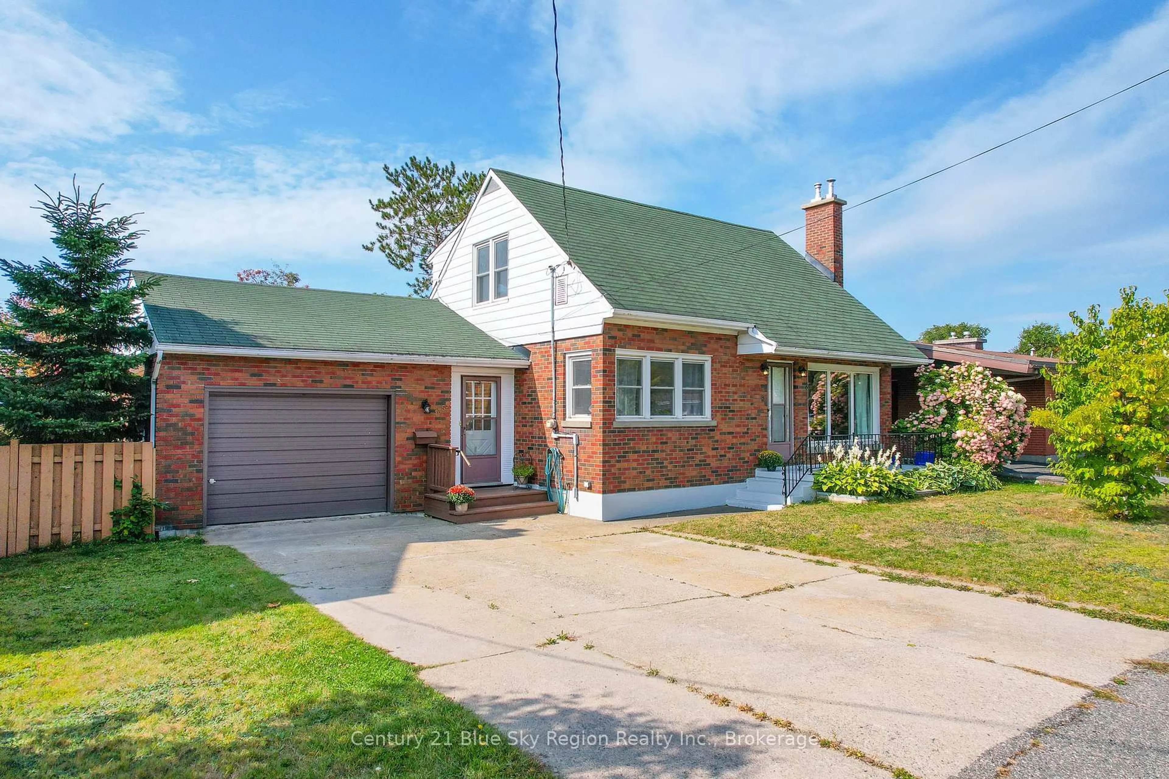 Home with brick exterior material, street for 1355 Jane St, North Bay Ontario P1B 3J5