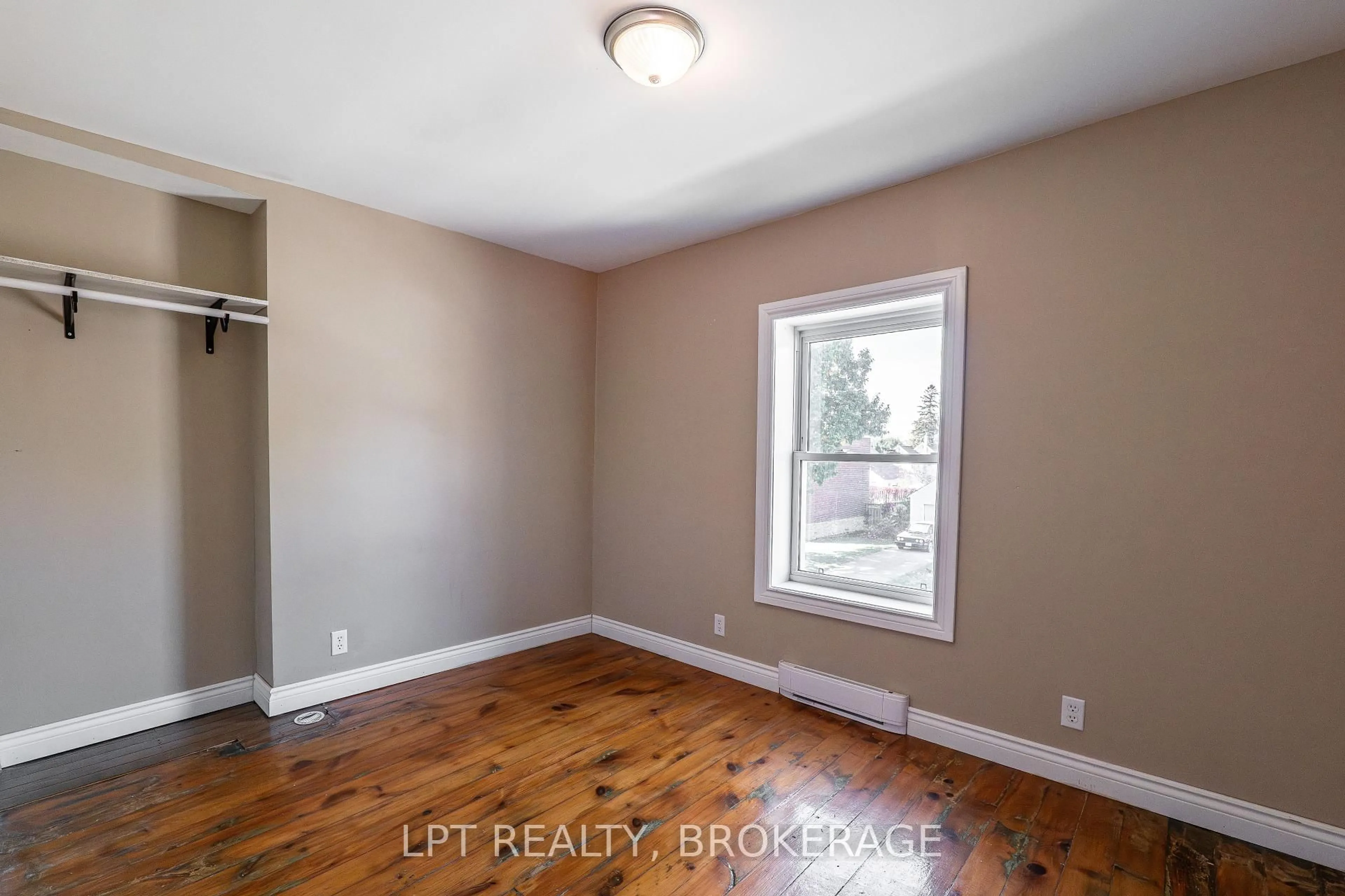 A pic of a room for 277 Brock St, Gananoque Ontario K7G 1K5