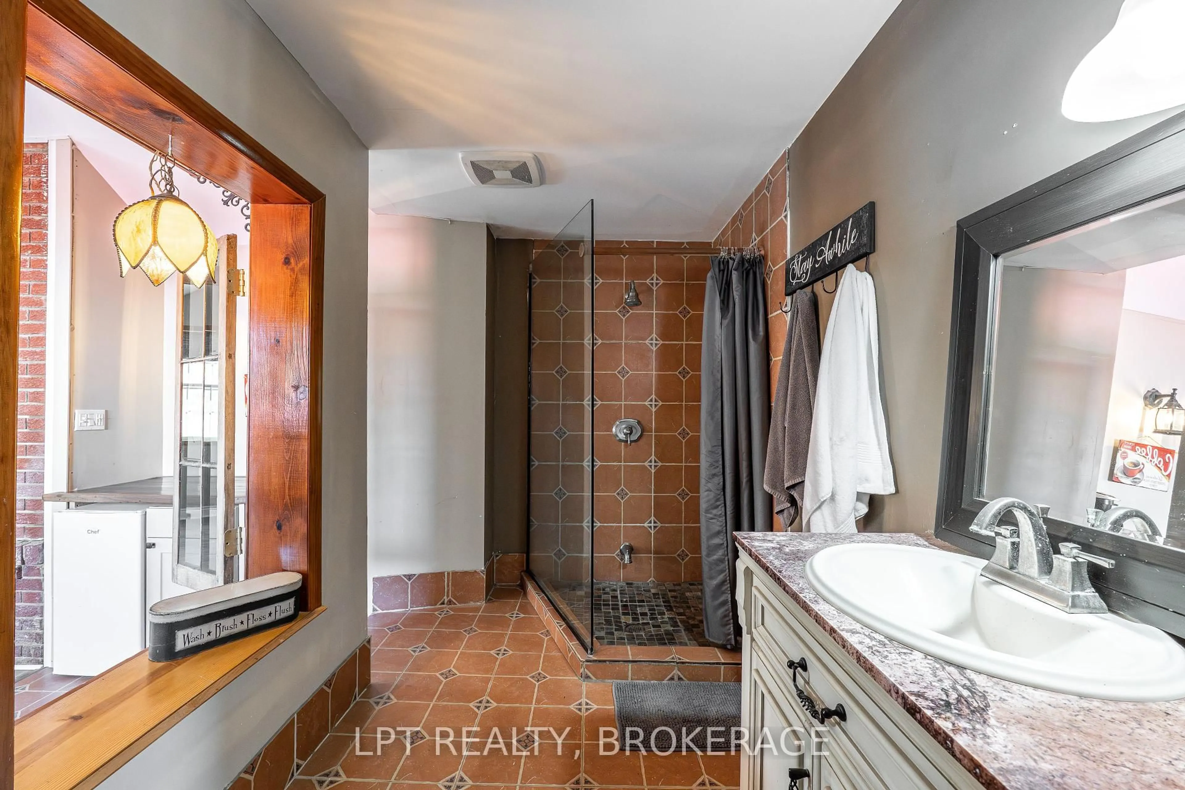 Contemporary bathroom, ceramic/tile floor for 277 Brock St, Gananoque Ontario K7G 1K5