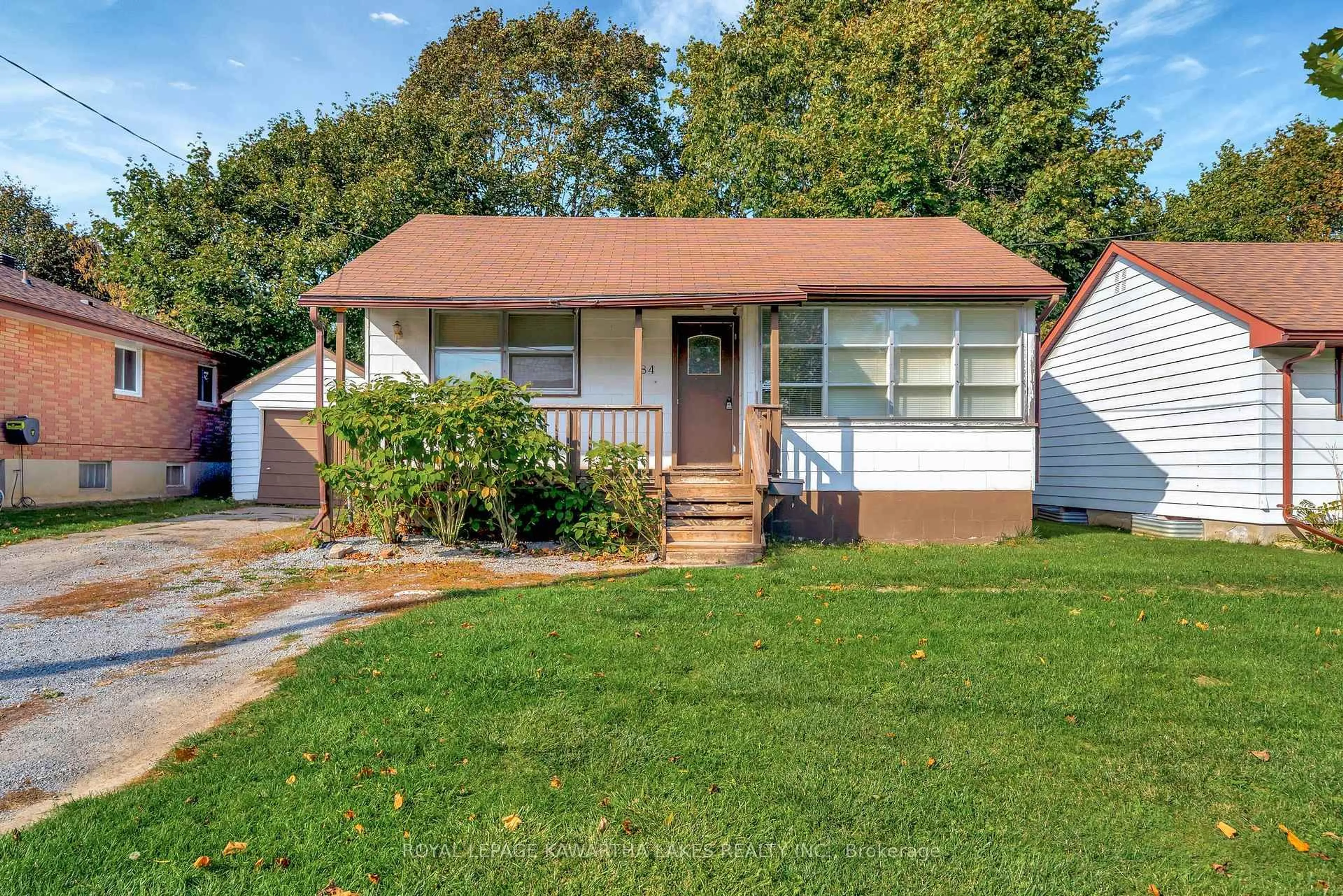 Home with vinyl exterior material, street for 184 Ardmore Ave, Kawartha Lakes Ontario K9V 2T5