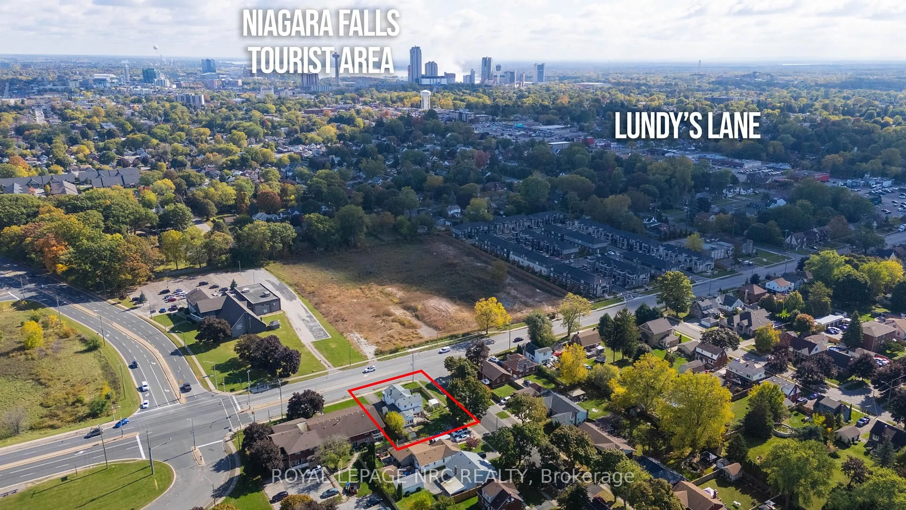 A pic from outside/outdoor area/front of a property/back of a property/a pic from drone, water/lake/river/ocean view for 5561 Dorchester Rd, Niagara Falls Ontario L2G 5S2