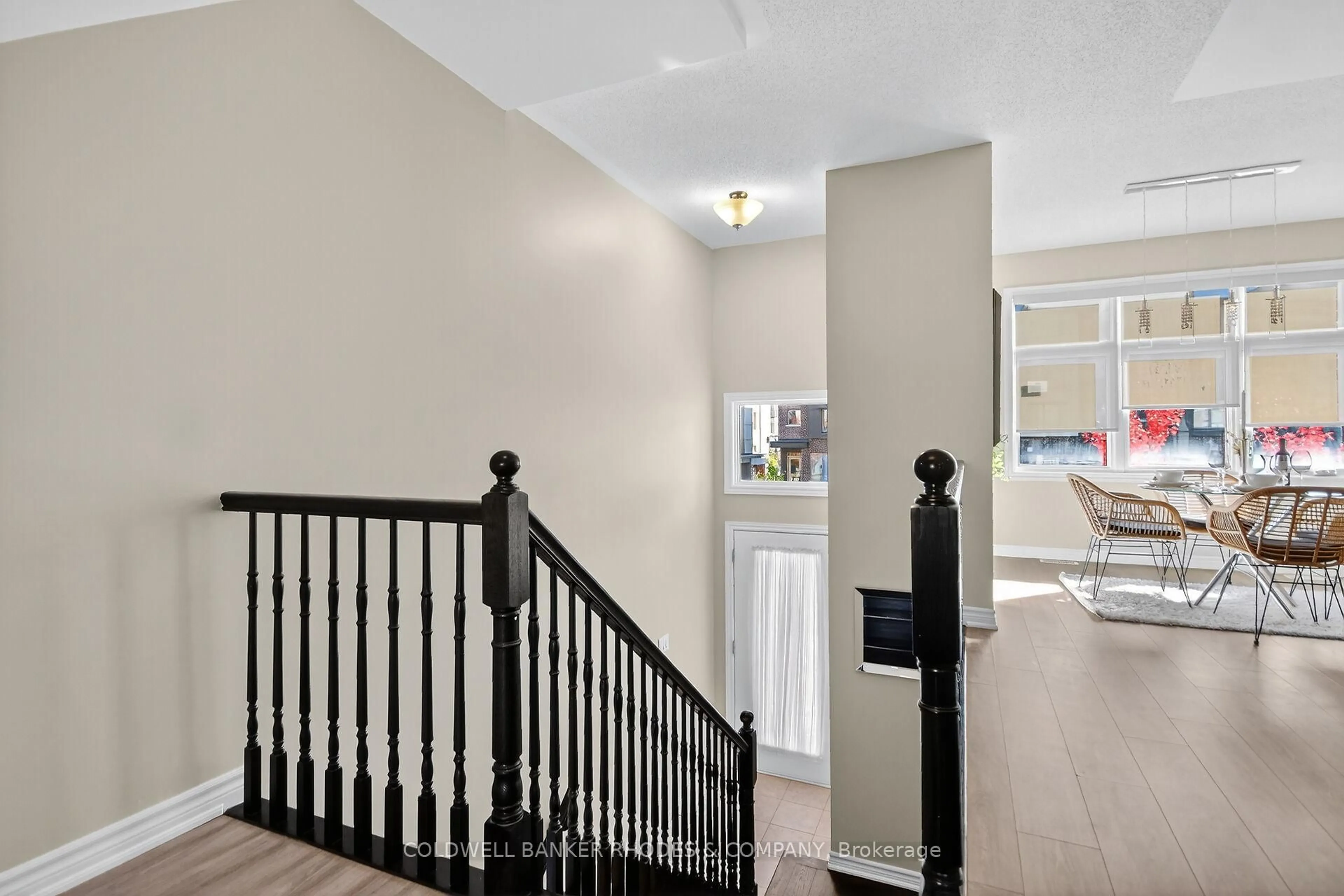 Unknown for 815 Mikinak Rd, Ottawa Ontario K1K 4Z9