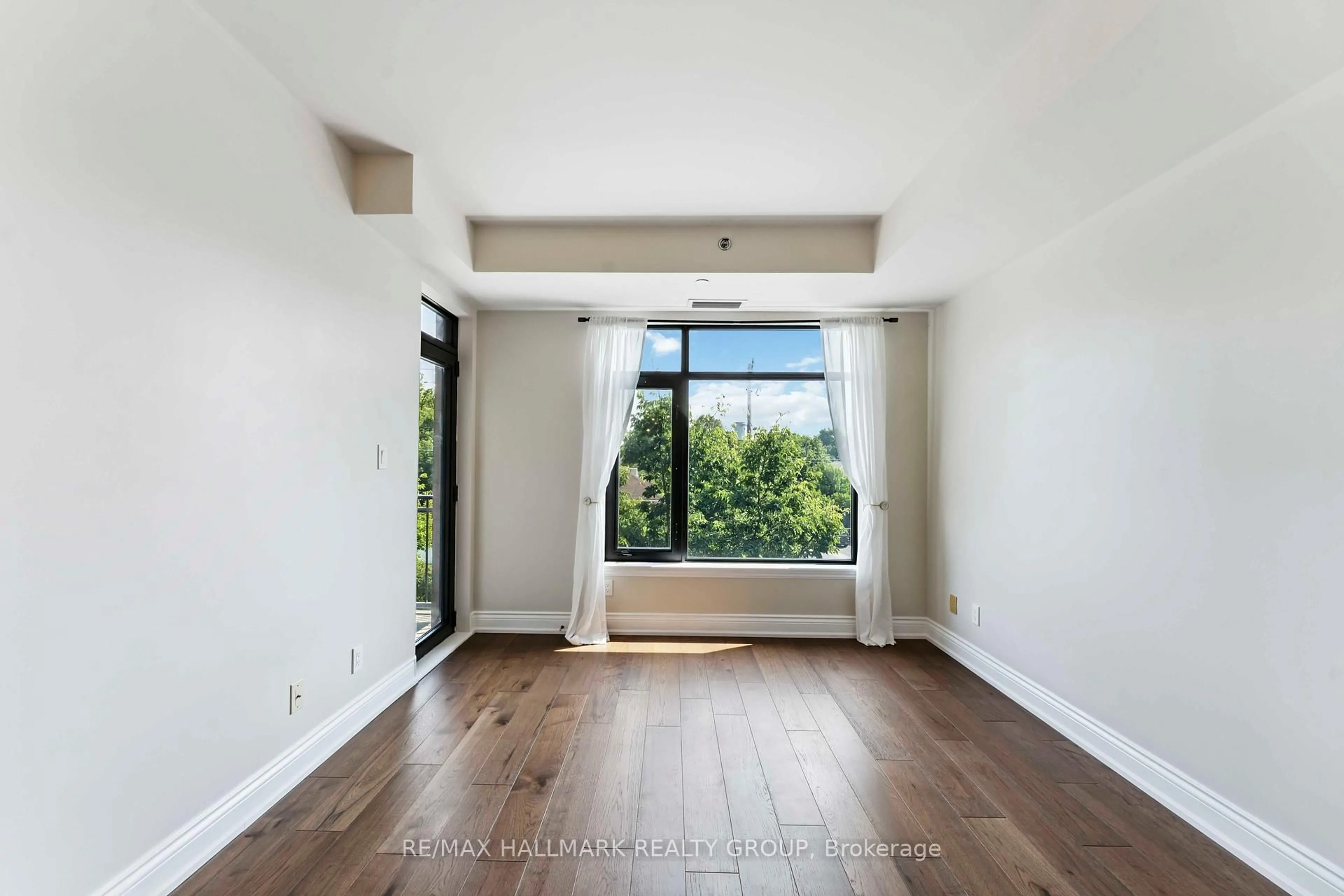 A pic of a room for 808 Bronson Ave #316, Ottawa Ontario K1S 5A4