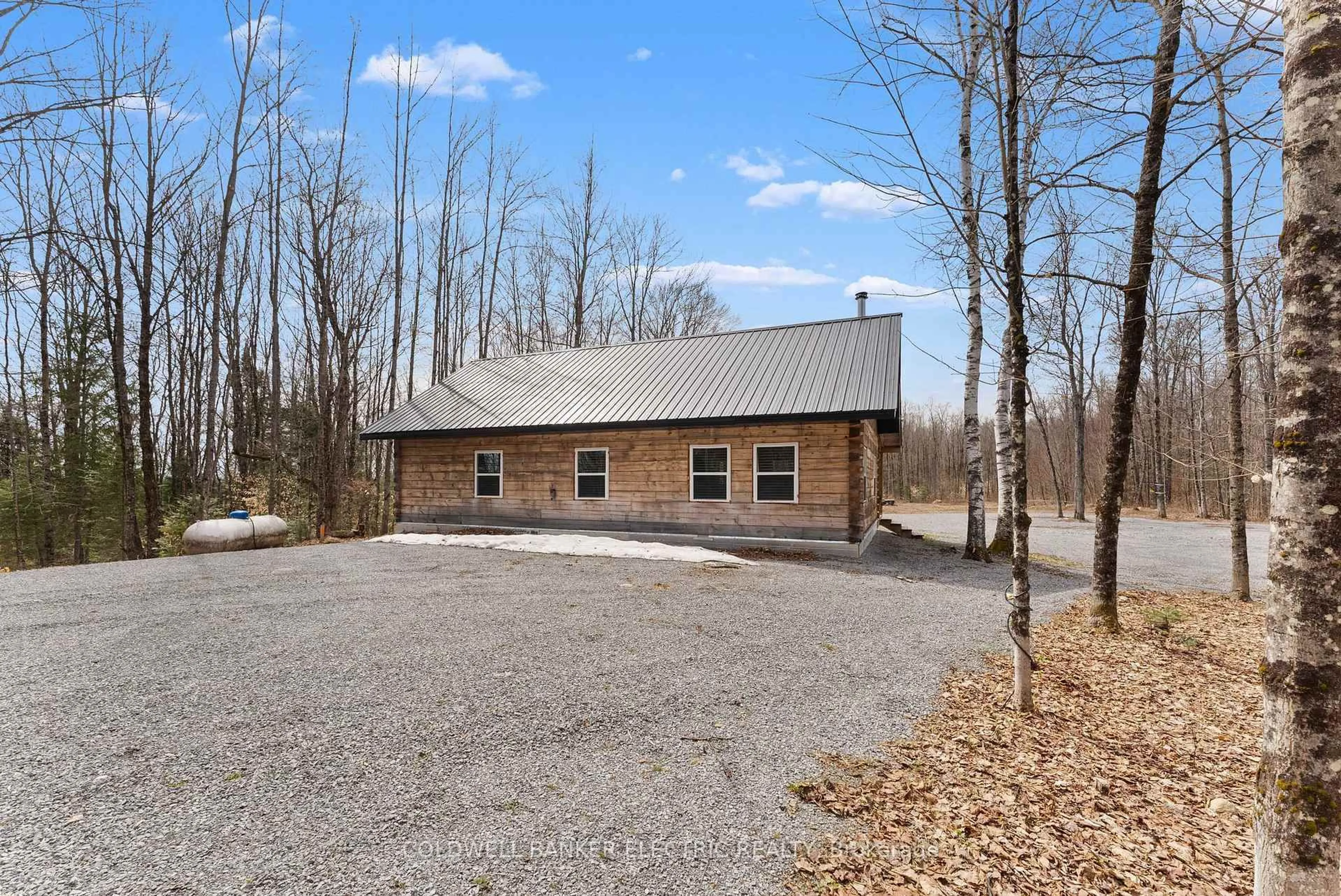 Unknown for 2075 Dyno Rd, Highlands East Ontario K0L 1C0