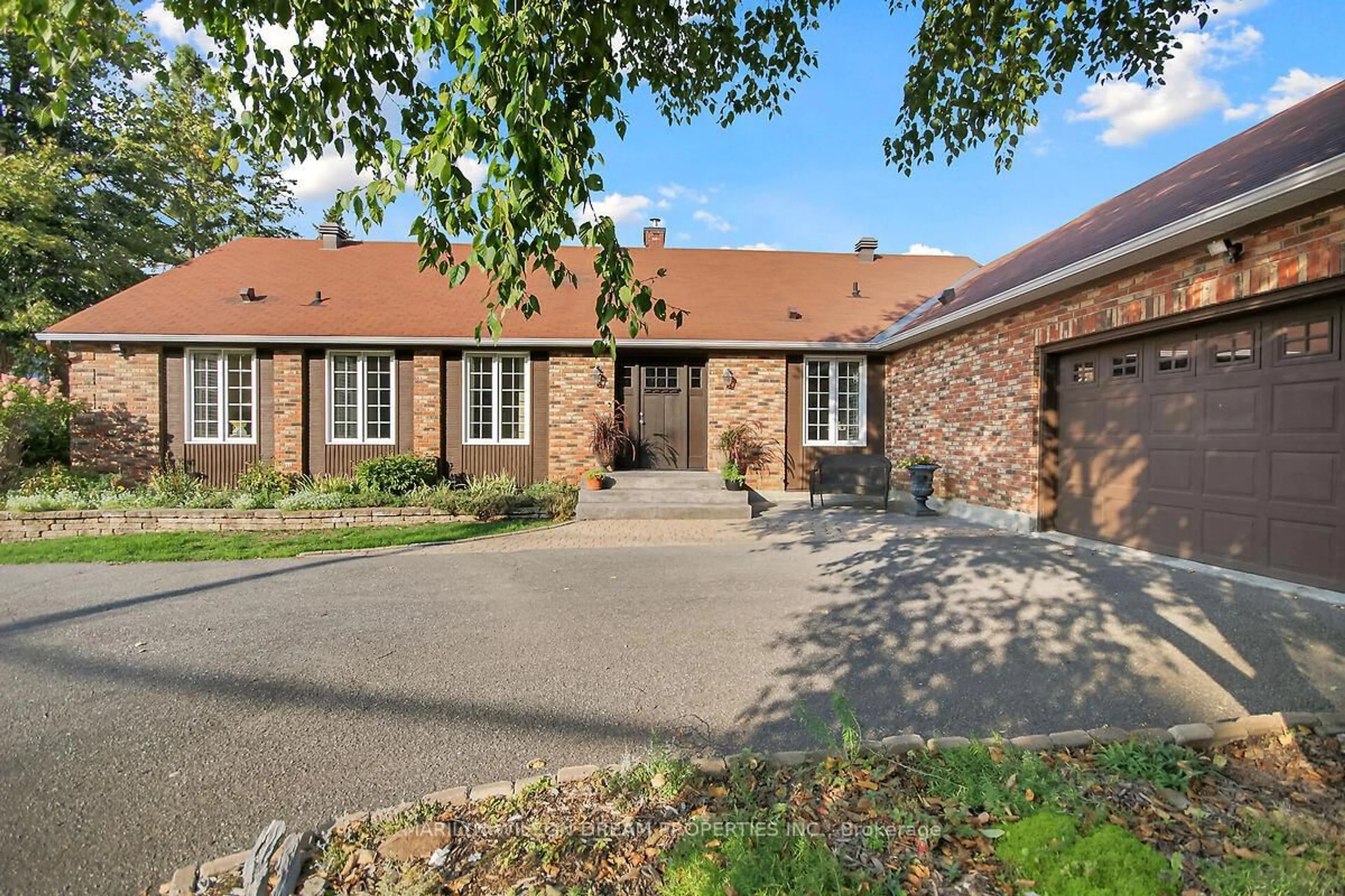 Unknown for 2998 Barlow Cres, Ottawa Ontario K0A 1T0
