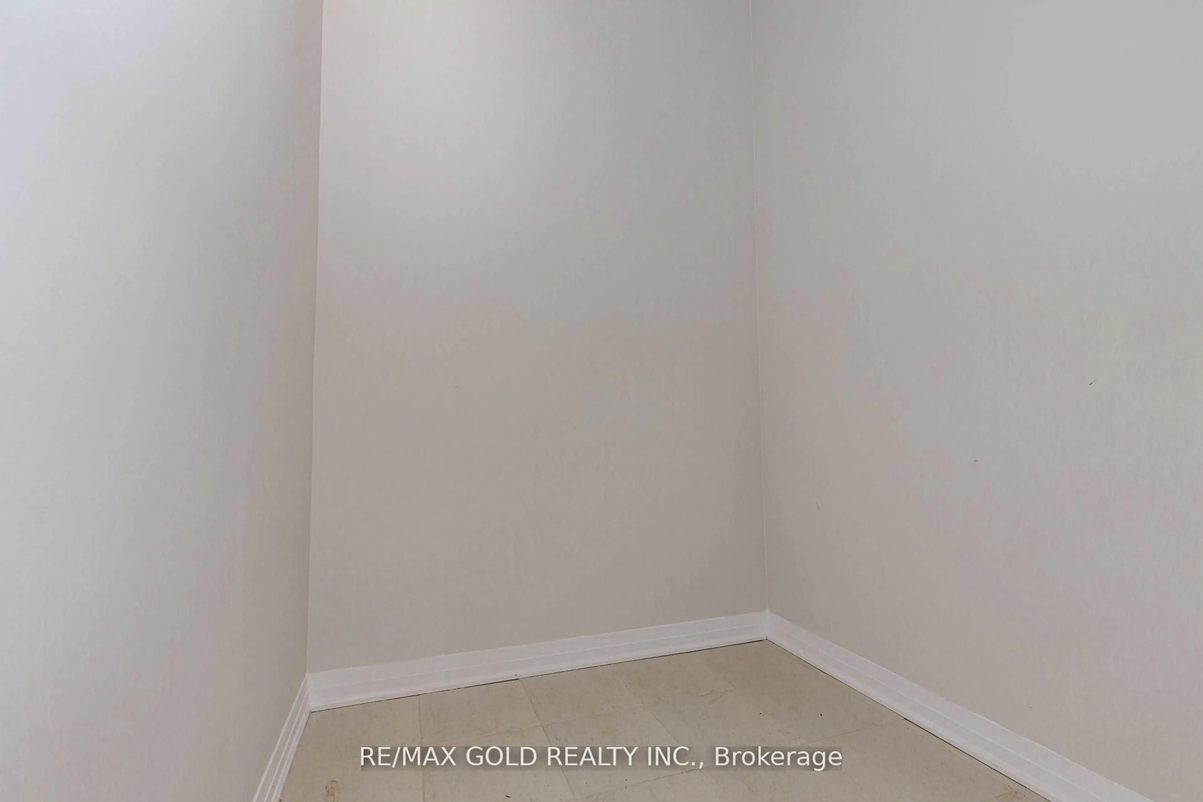 A pic of a room for 124 Seabrook Dr #3, Kitchener Ontario N2R 0R7