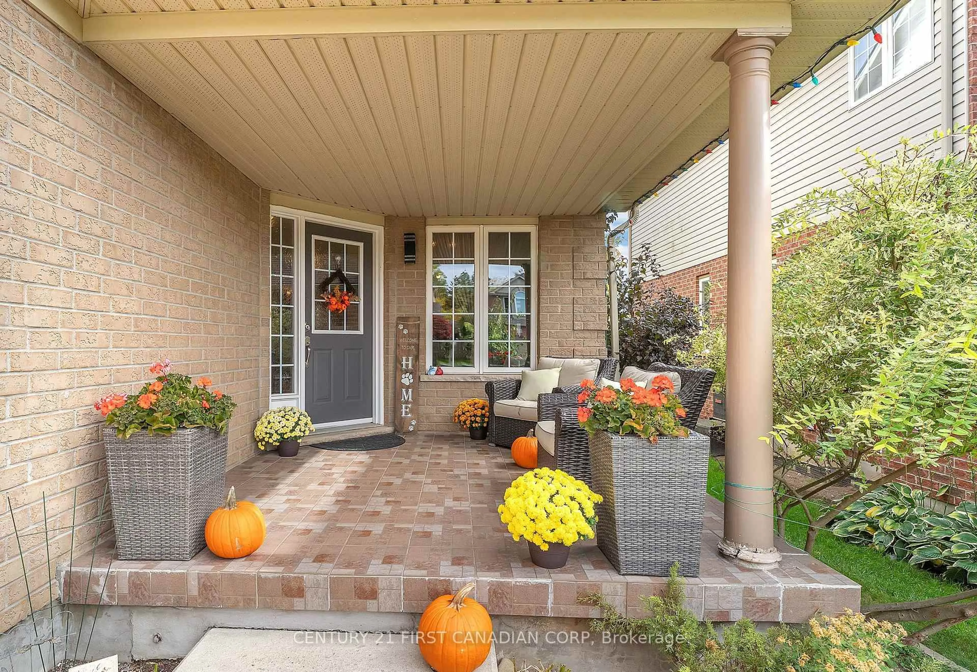 Home with brick exterior material, street for 916 Cresthaven Cres, London South Ontario N6K 4W1